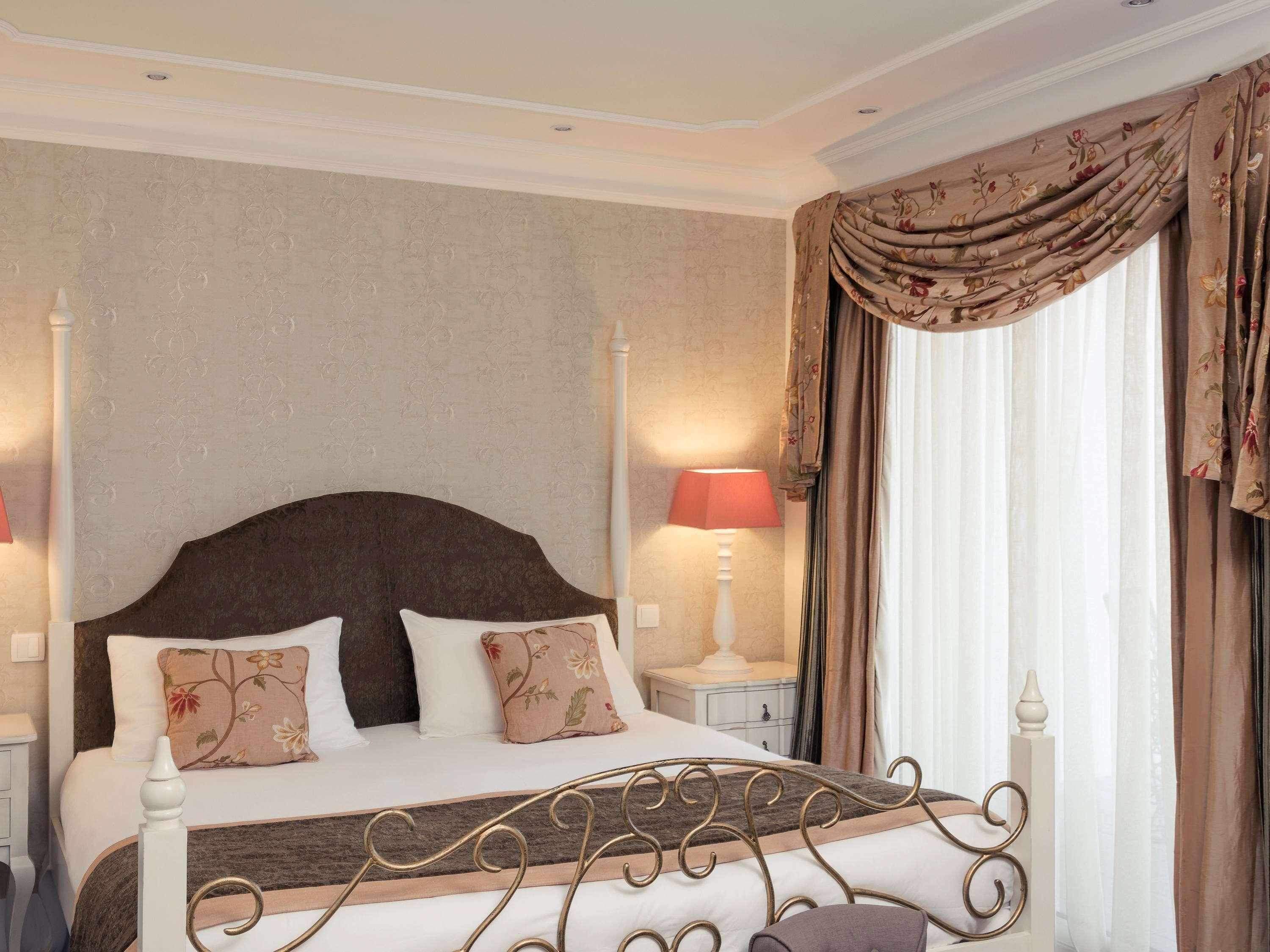 Double Classic Double Bed