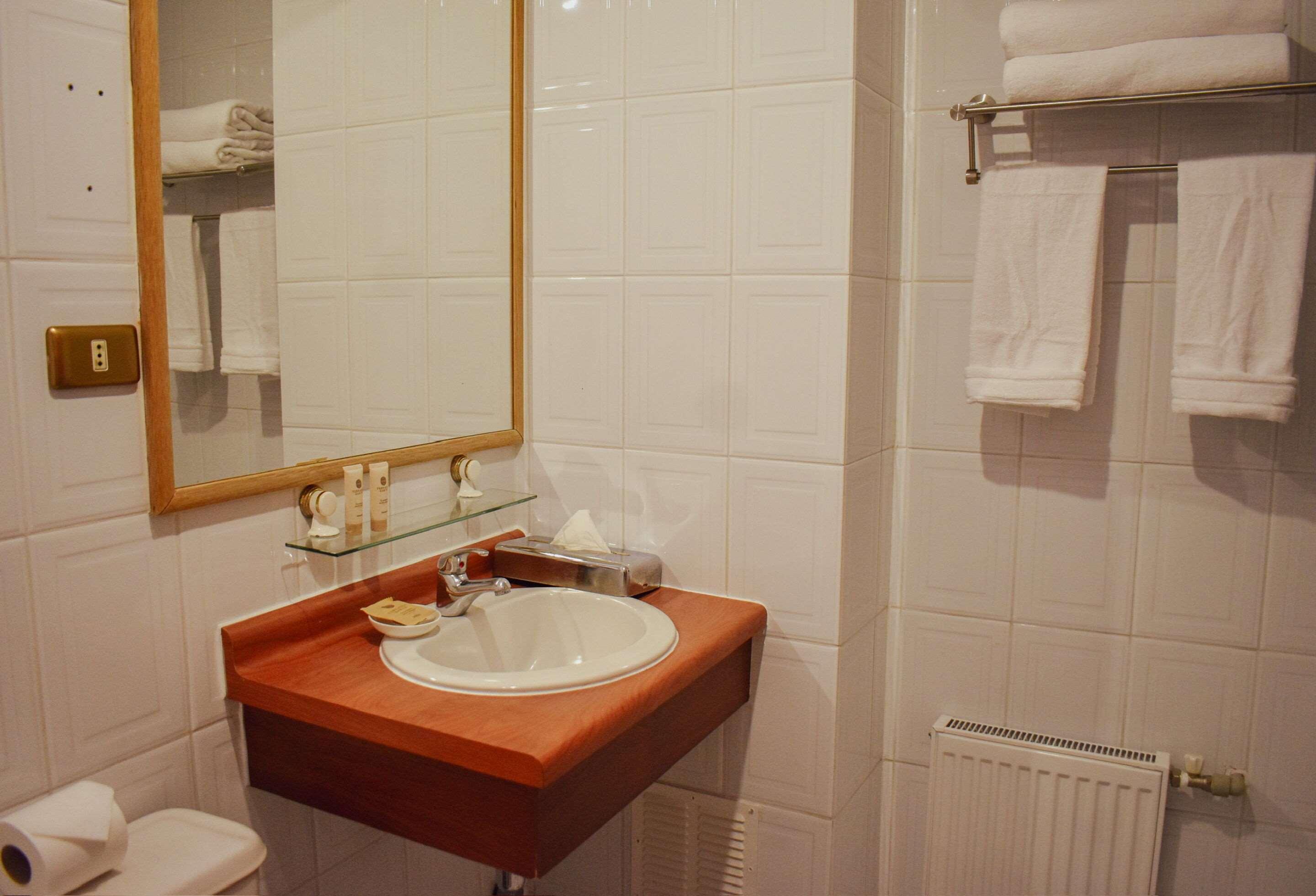 Double Queen Size Bed