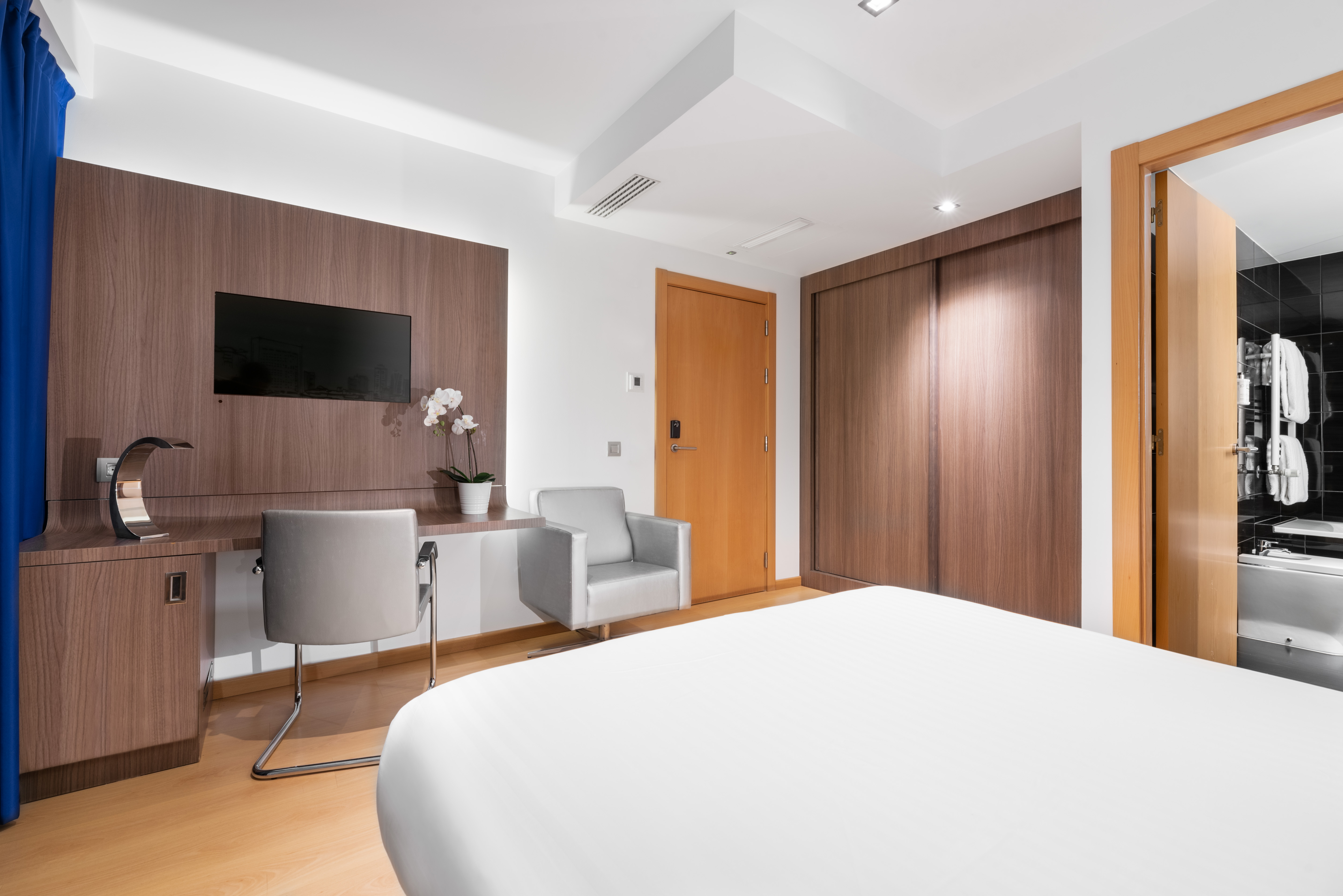 Double or Twin Standard