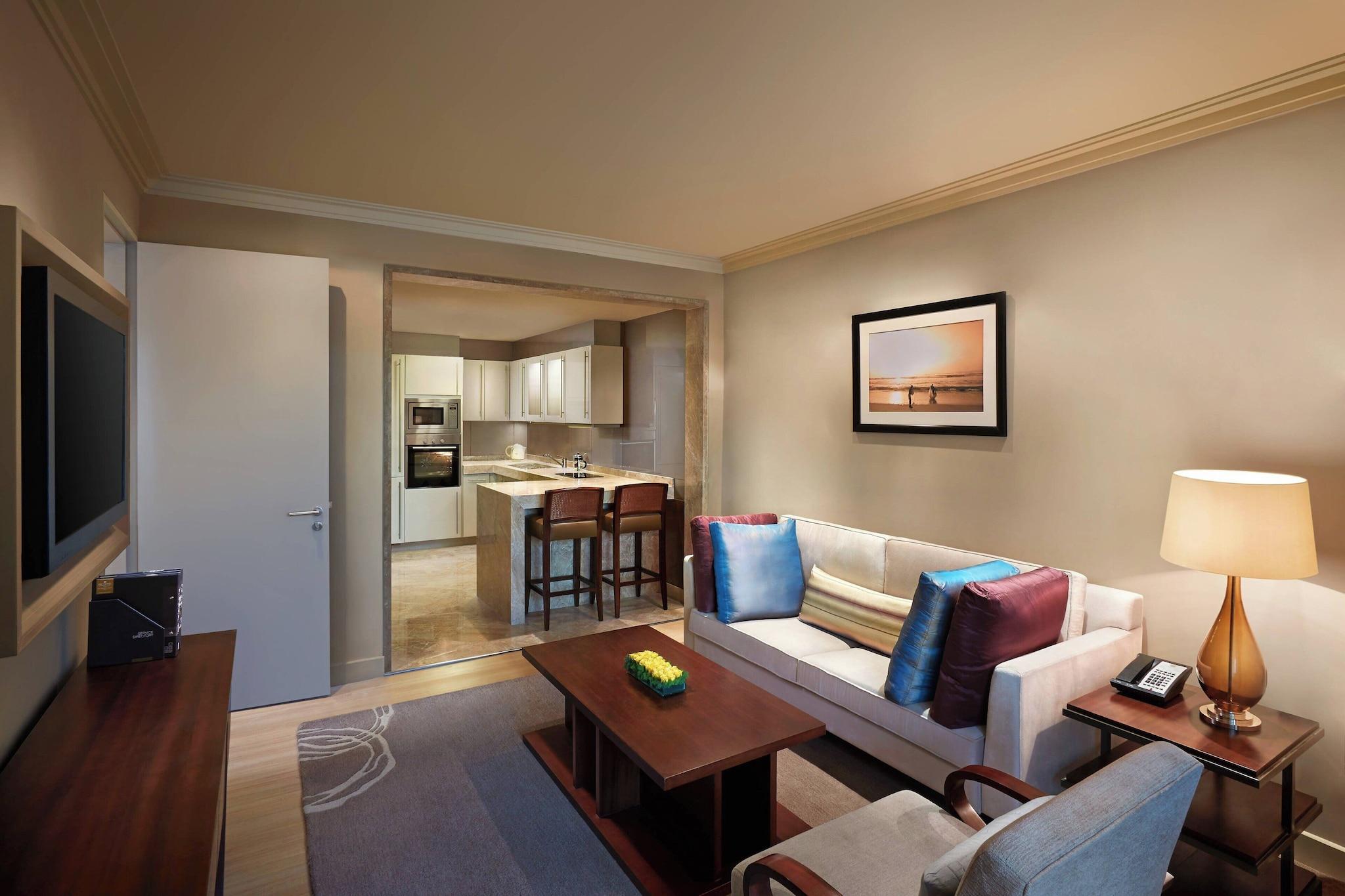 Apartment Queen Size Bed