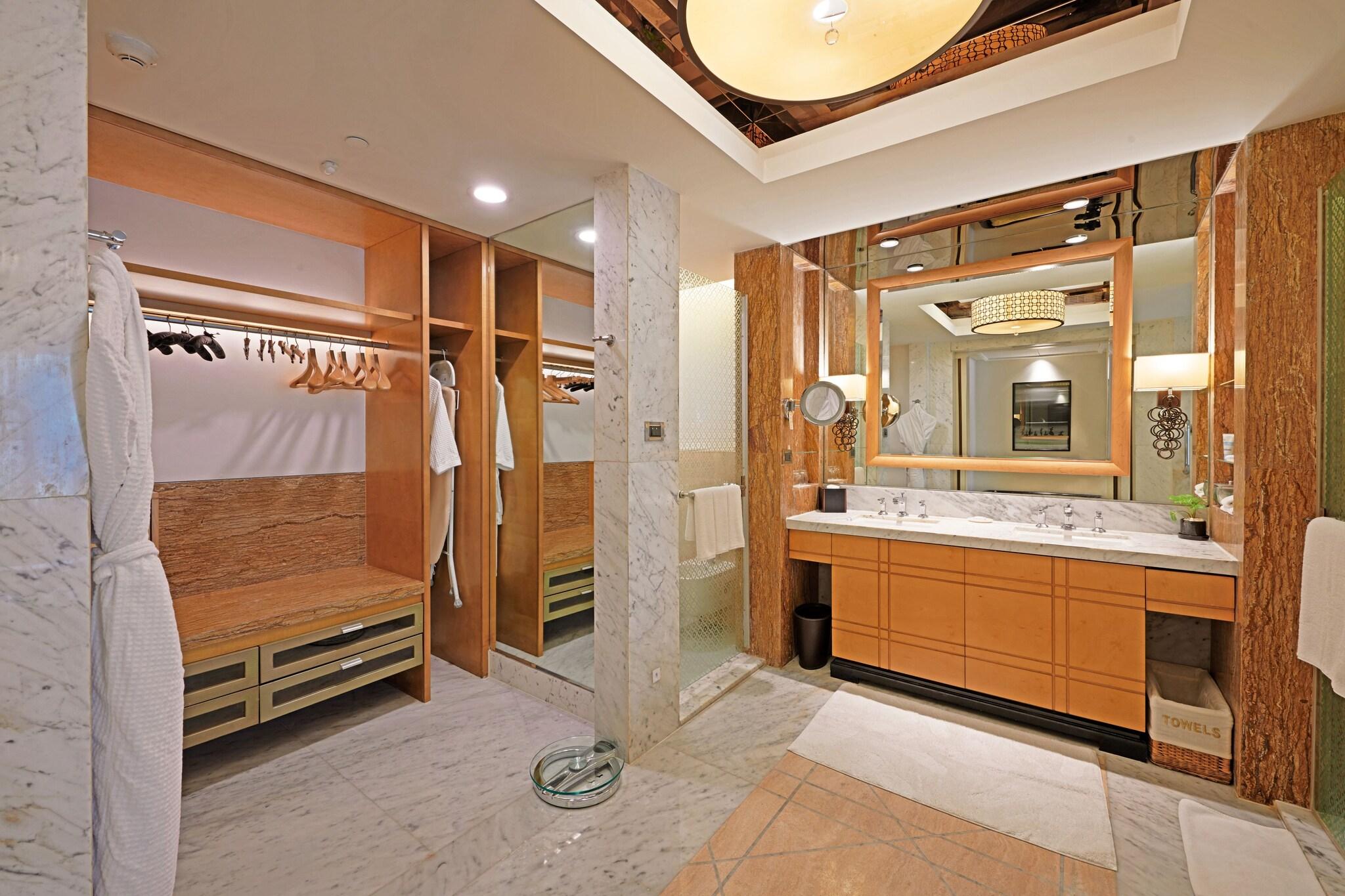 Double Club King Bed