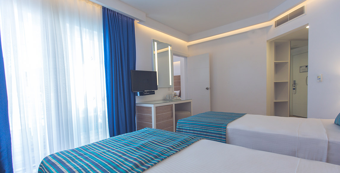 Family Room Connecting Room