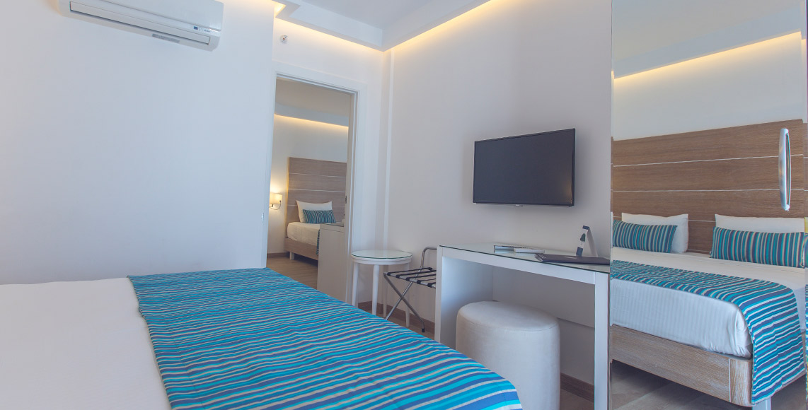 Family Room Connecting Room