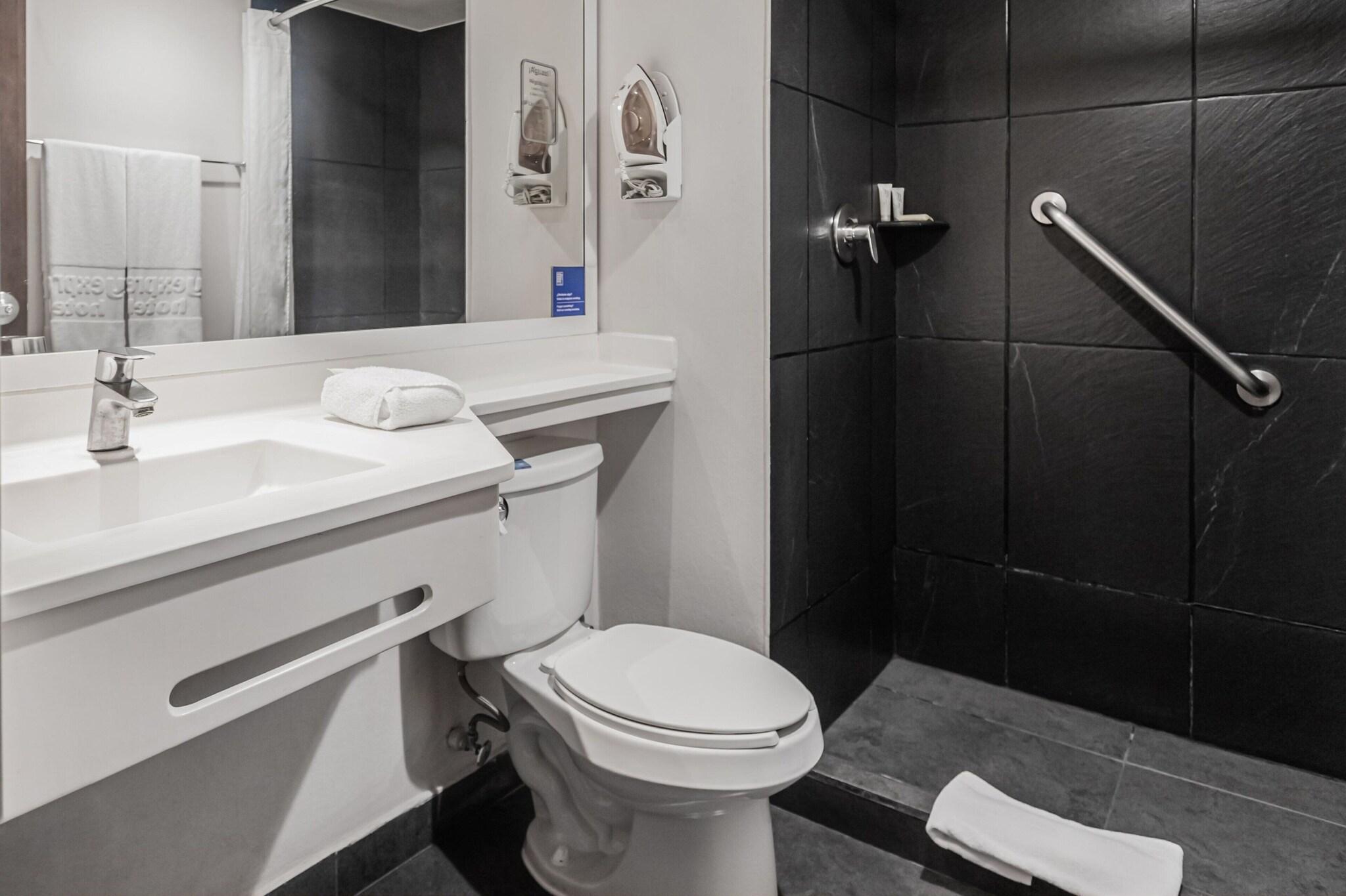 Double Superior Queen Bed