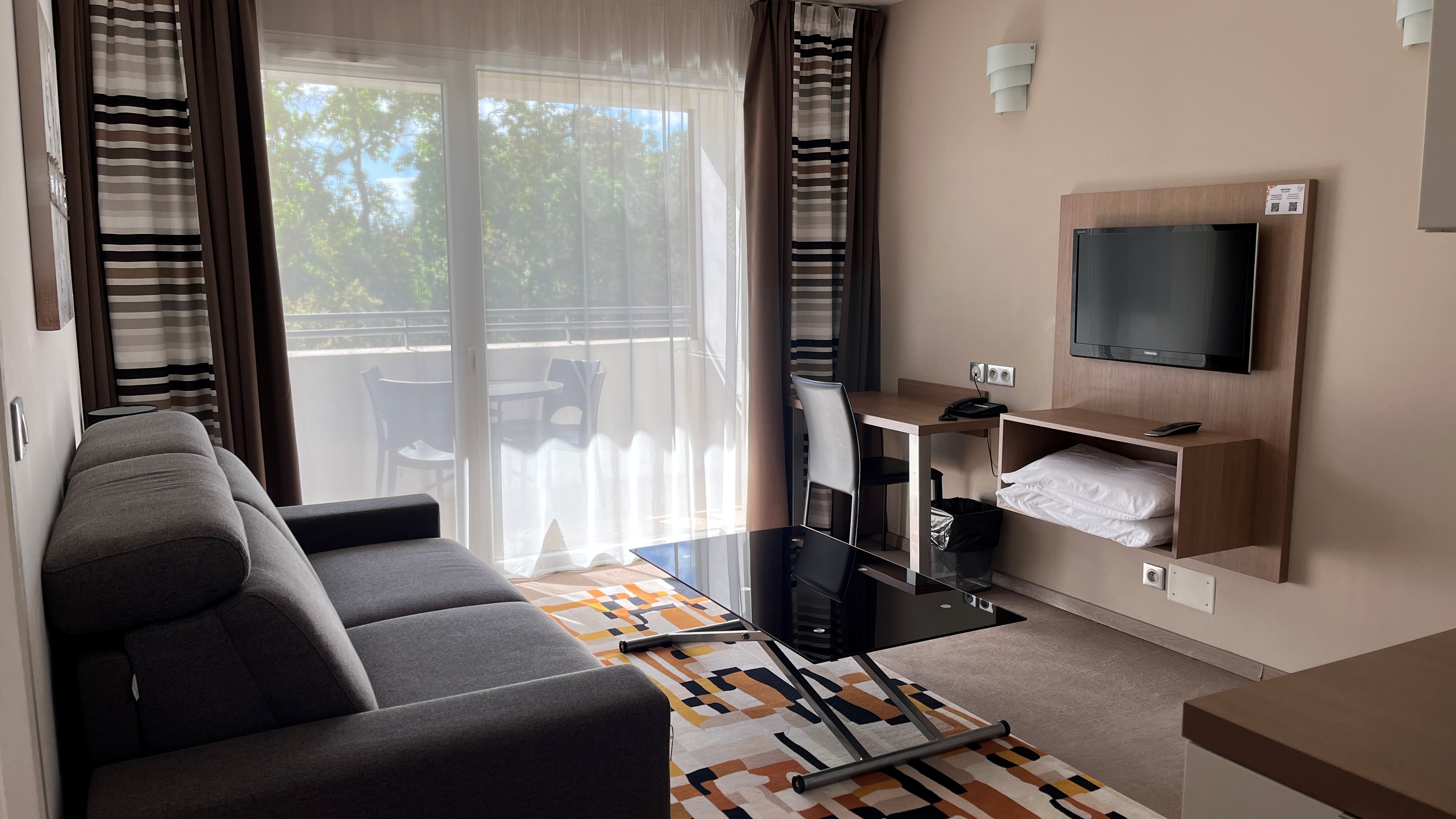 Suite Connecting Room