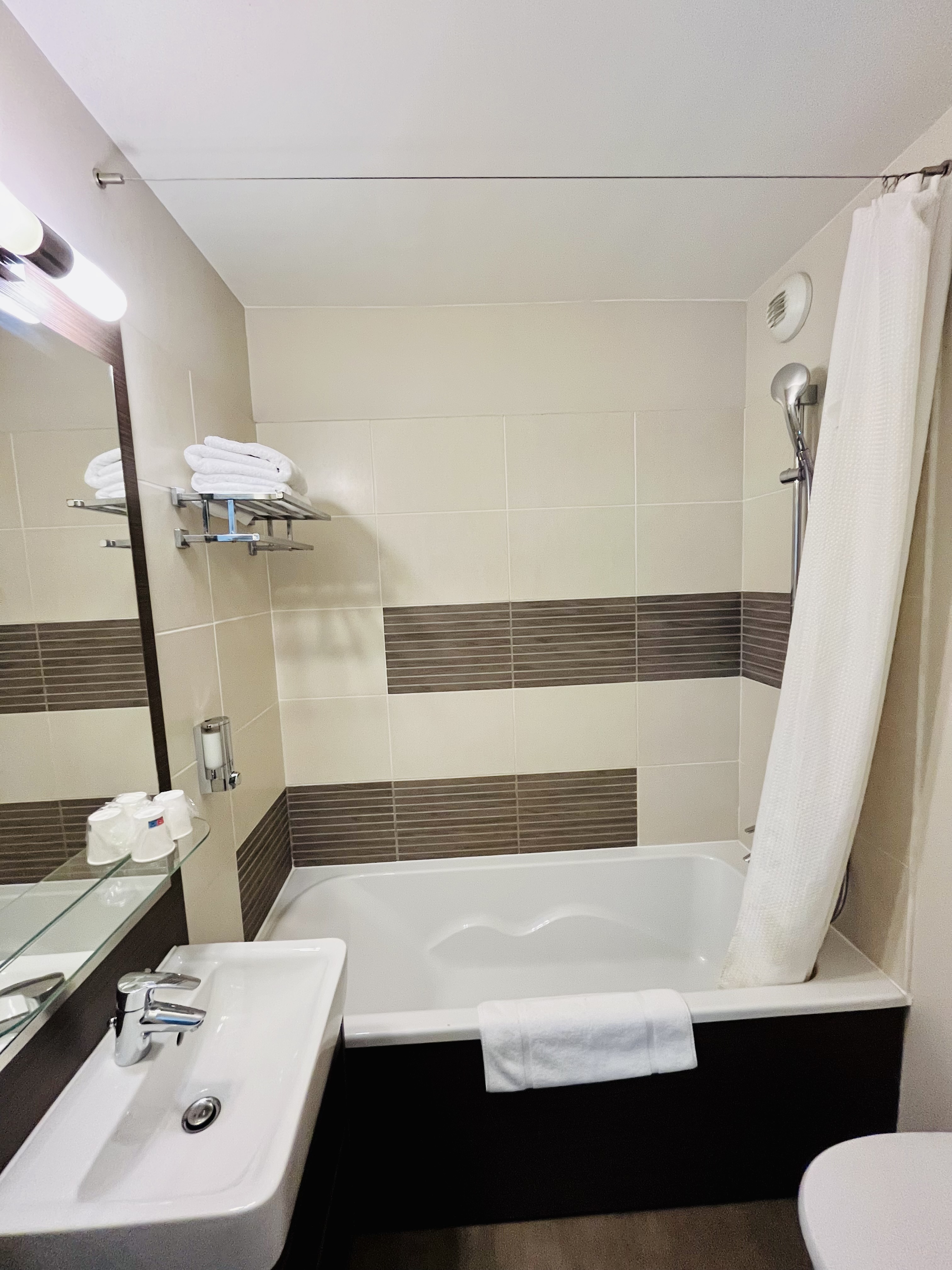 Suite Connecting Room