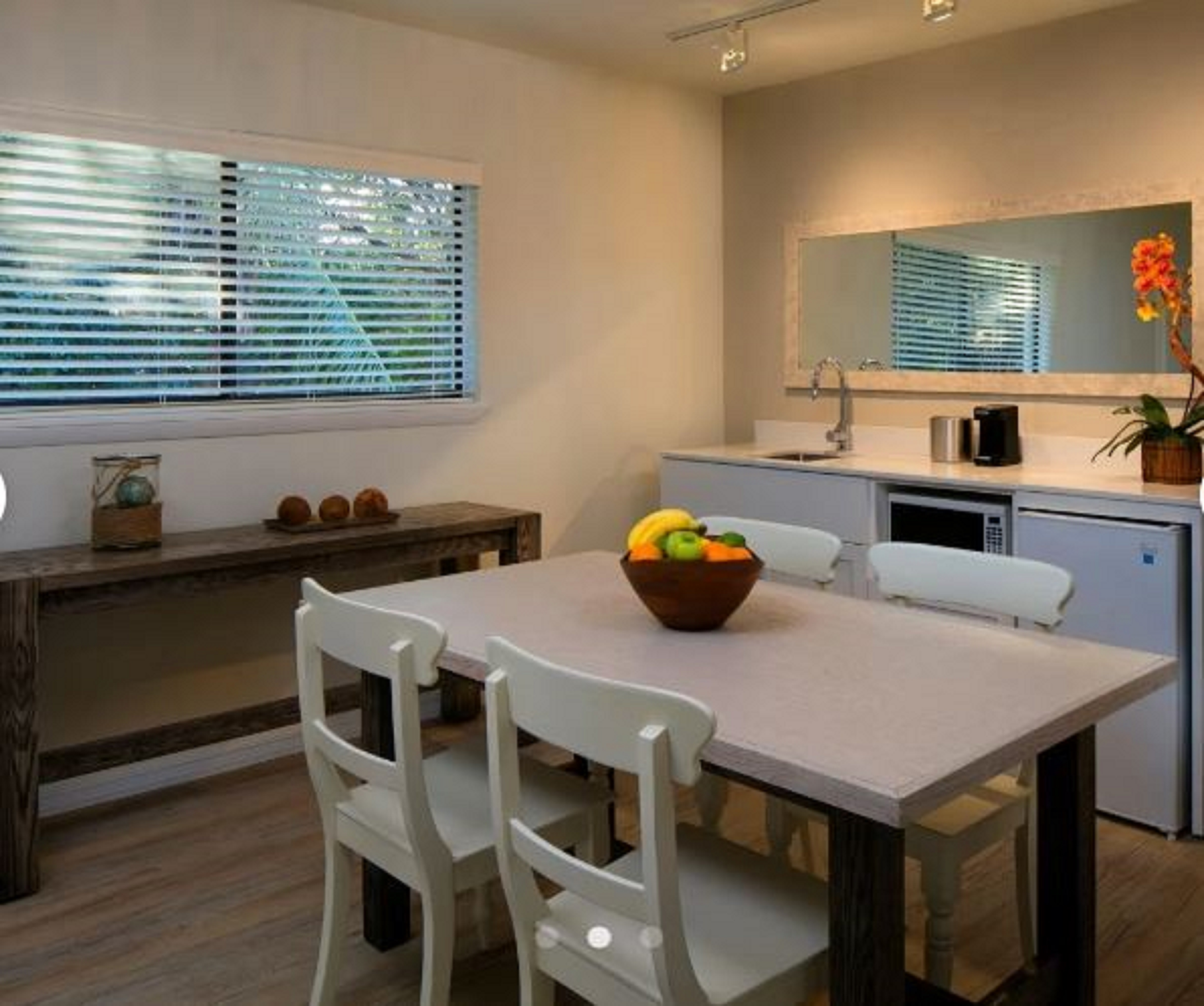 Studio King Size Bed