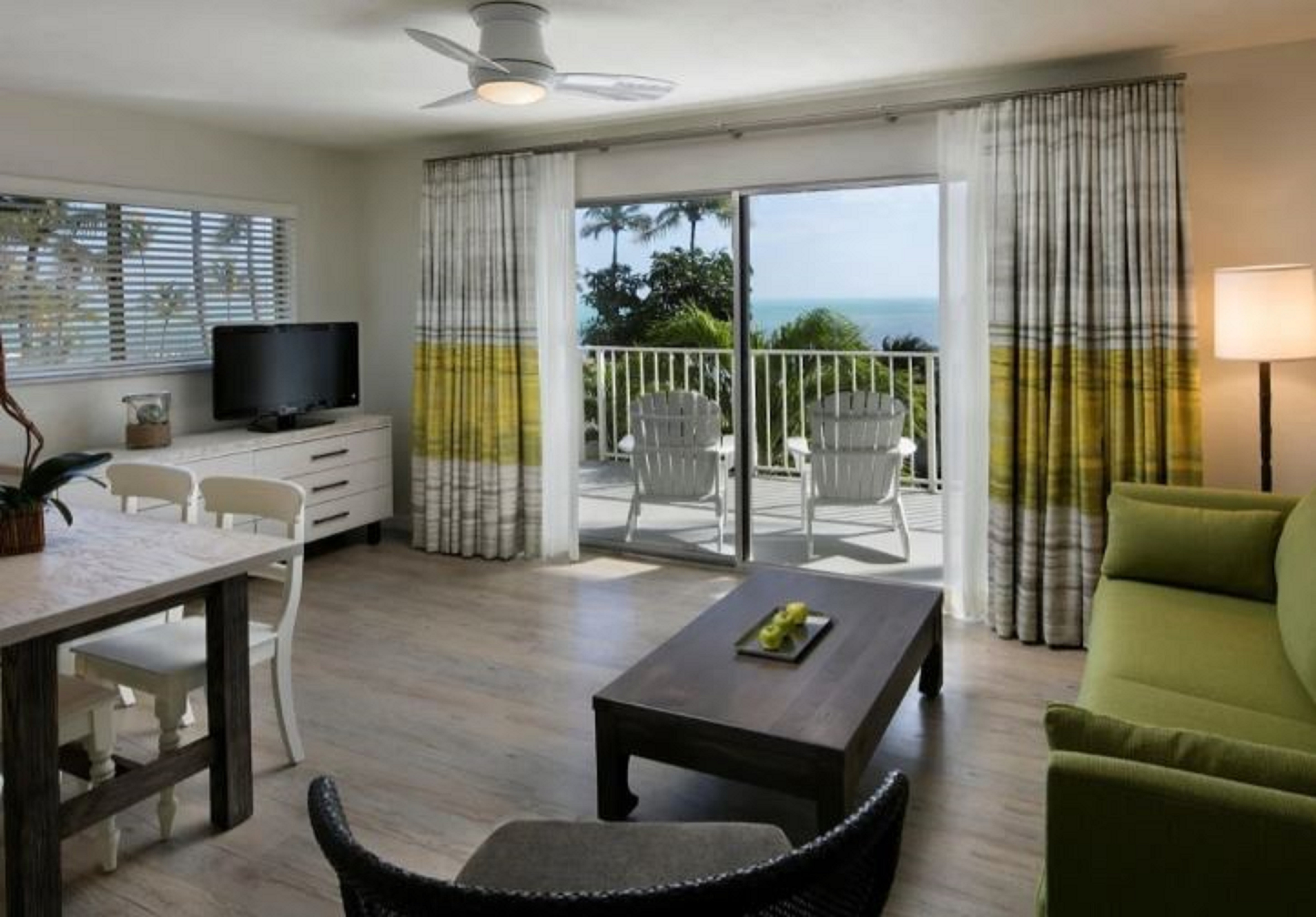 Studio Ocean View Two Queen Beds