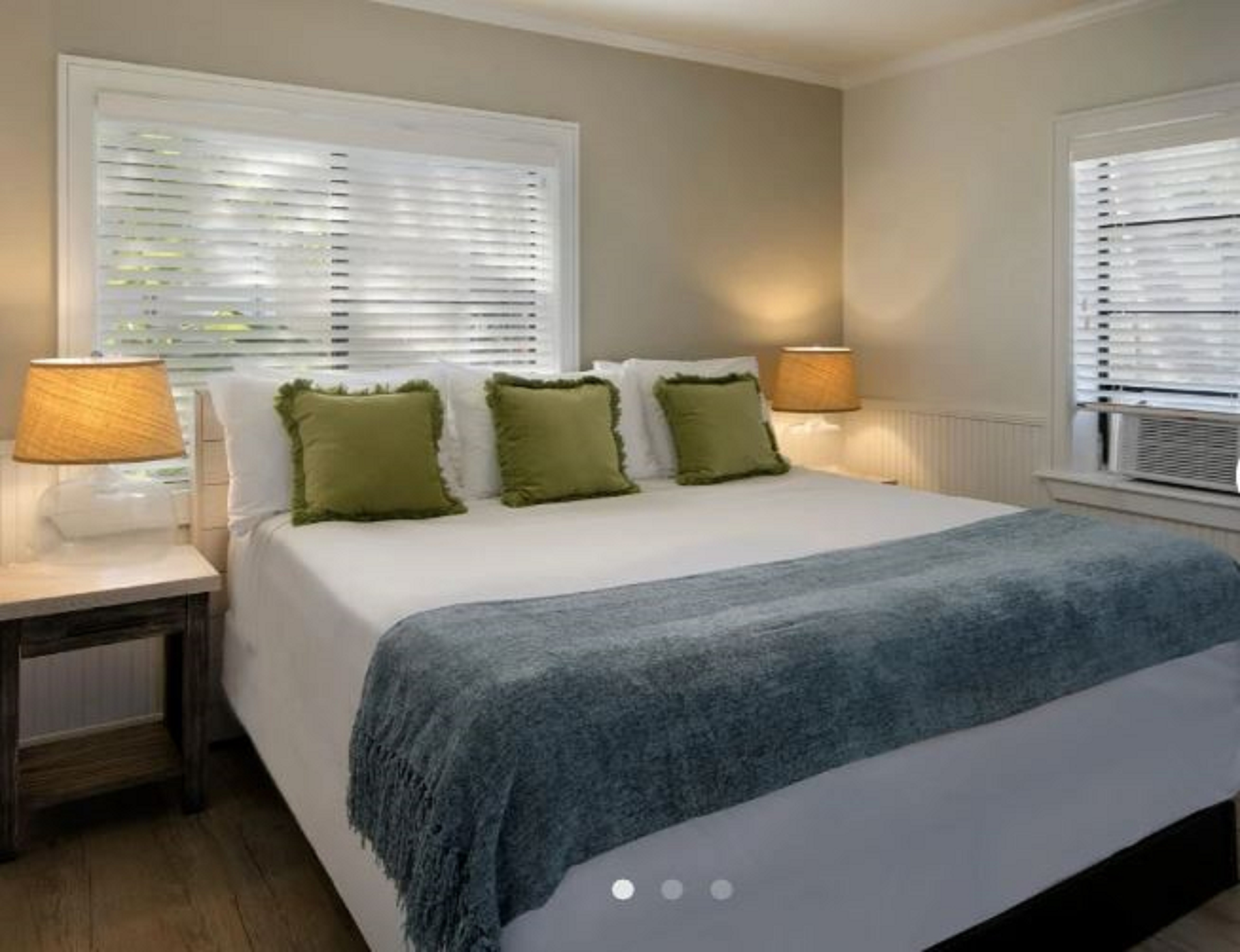 Studio King Size Bed