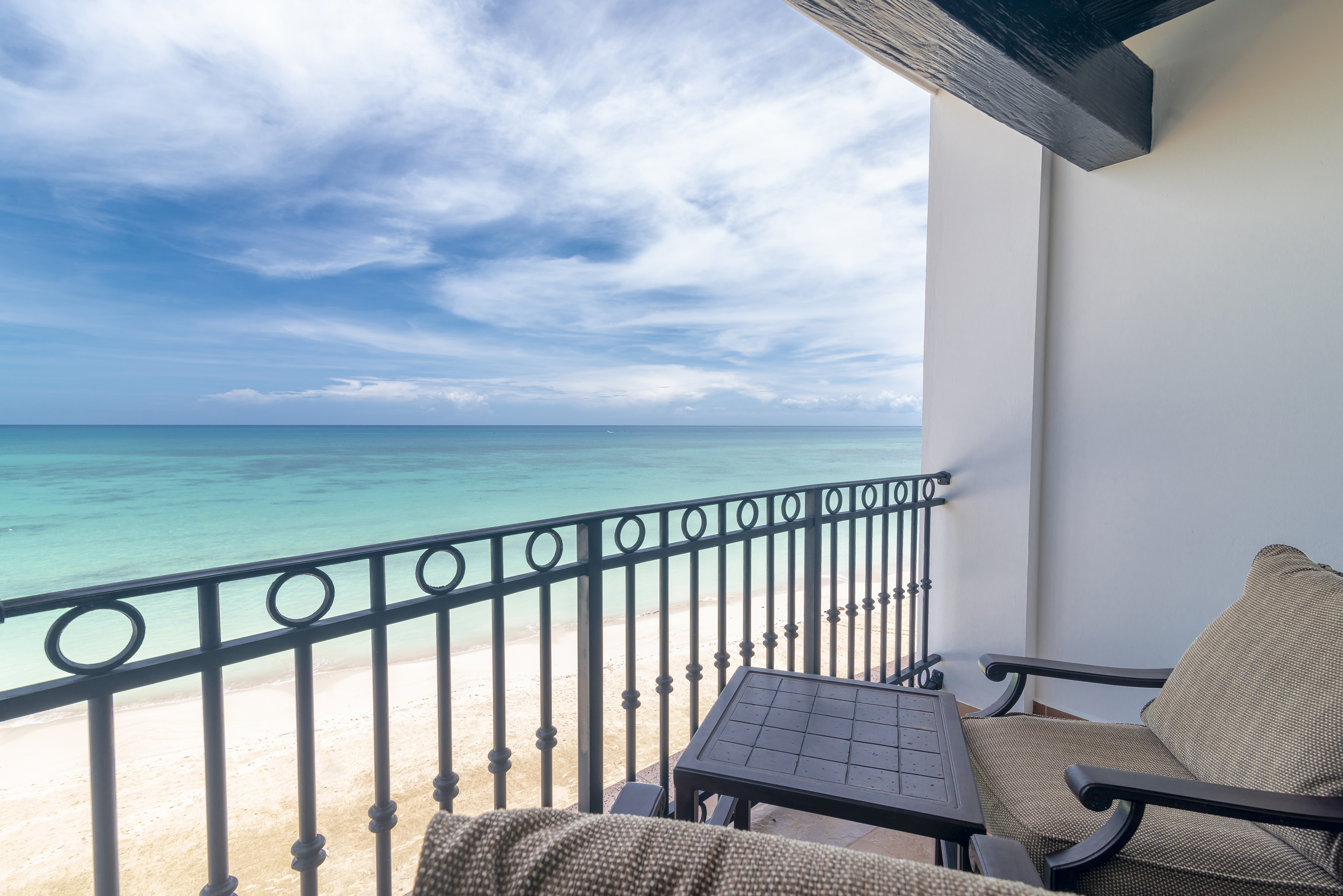 Junior Suite Beach Front