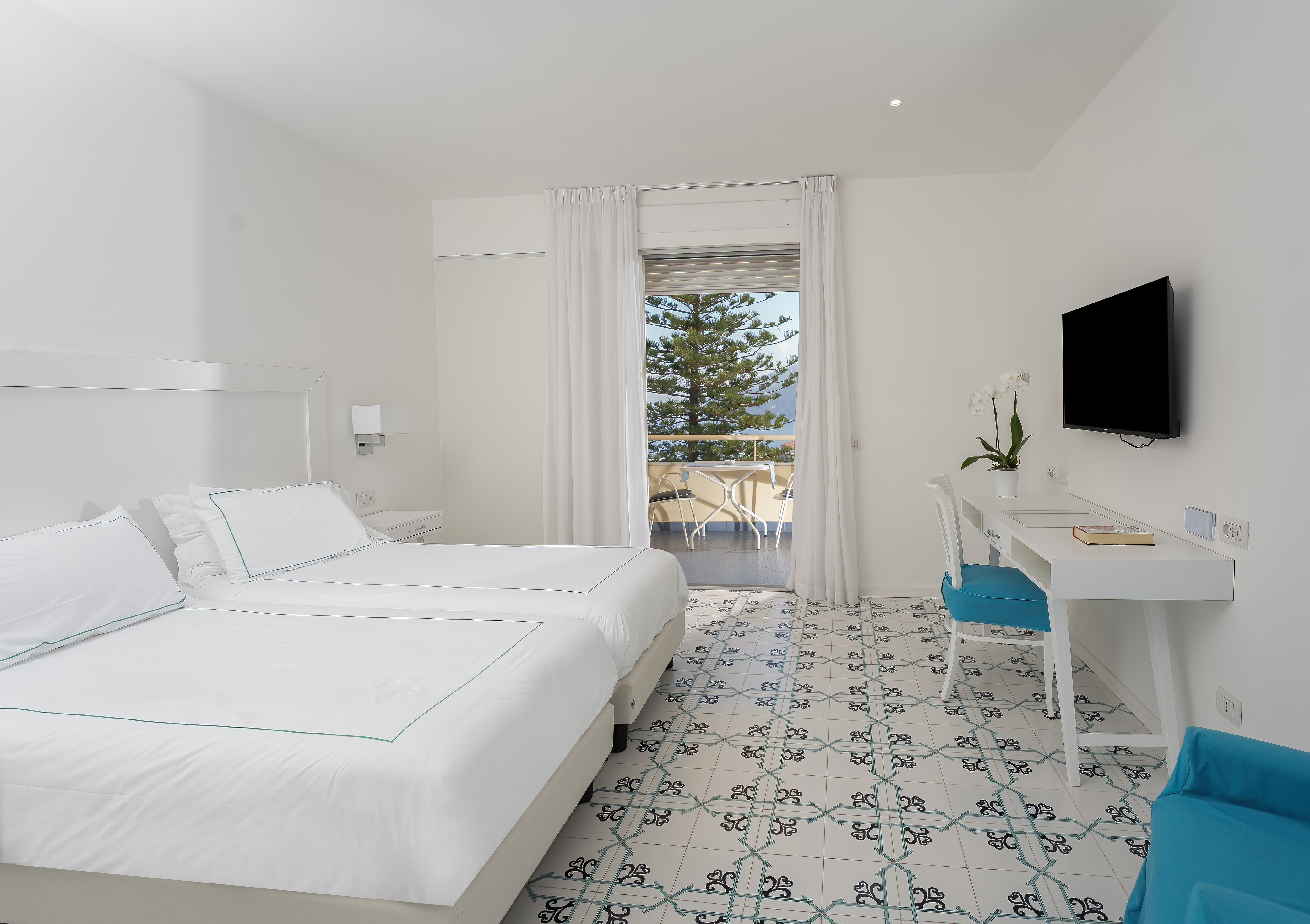 Triple Sea View with Balcony