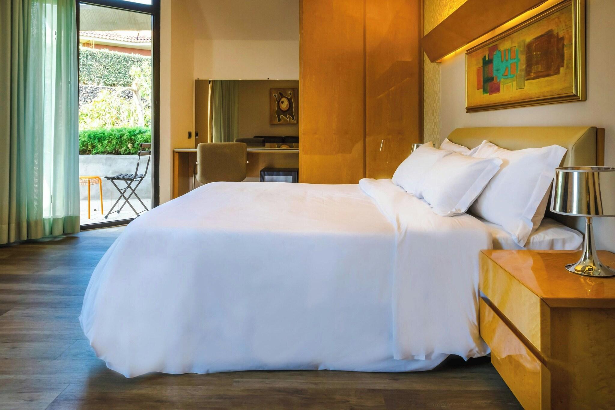 Double Superior King Bed