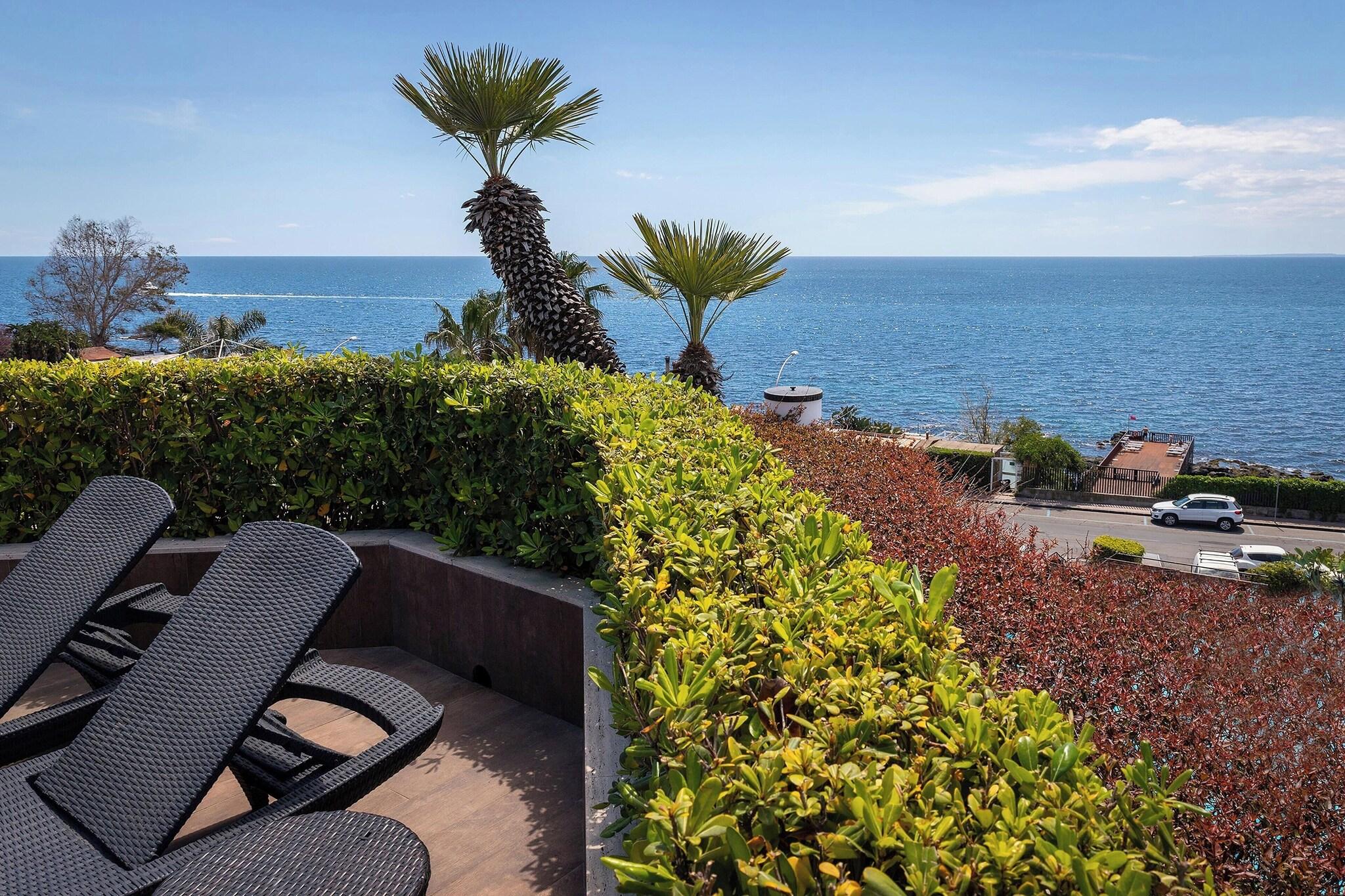 Suite Sea View King Bed