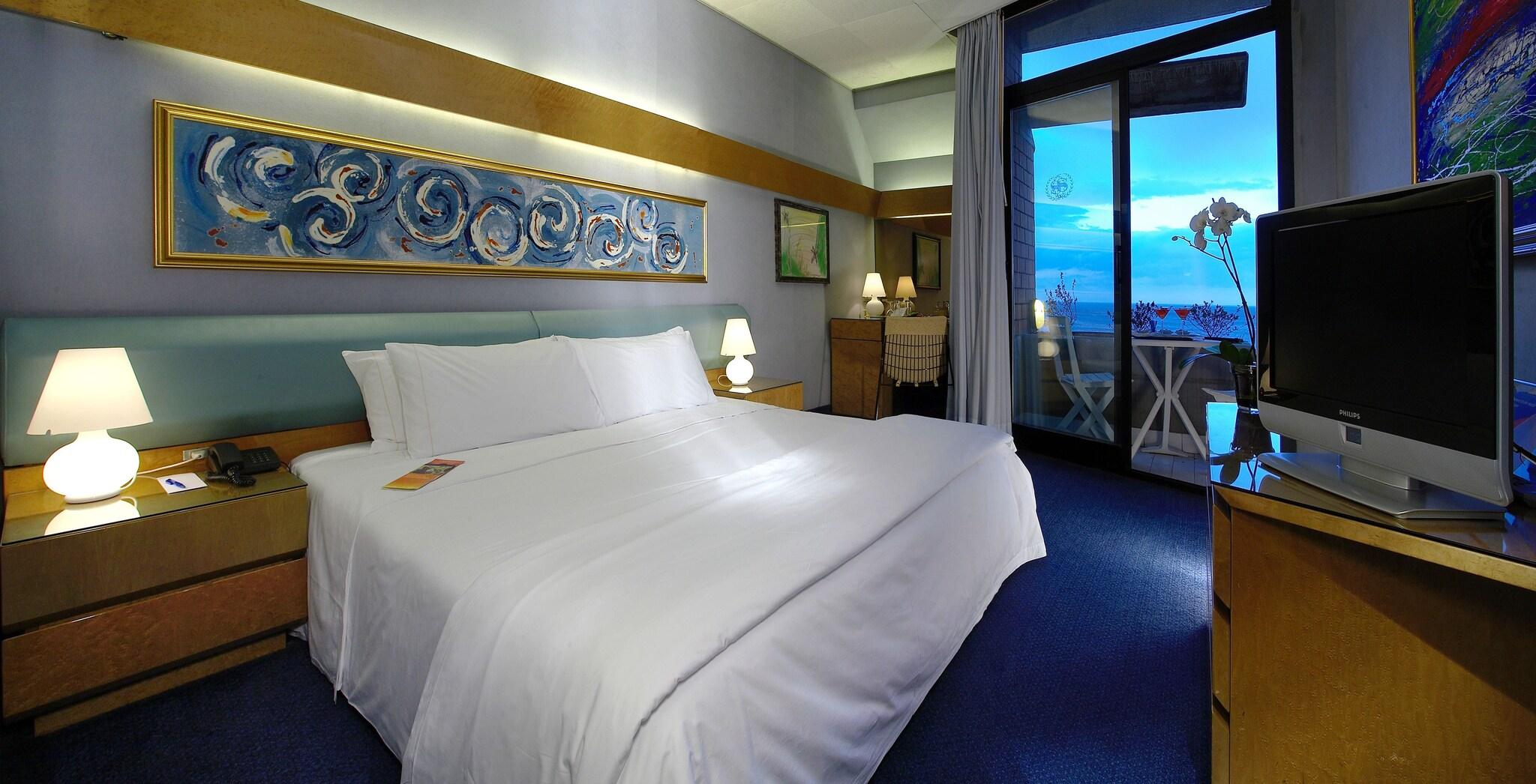 Double Superior King Bed