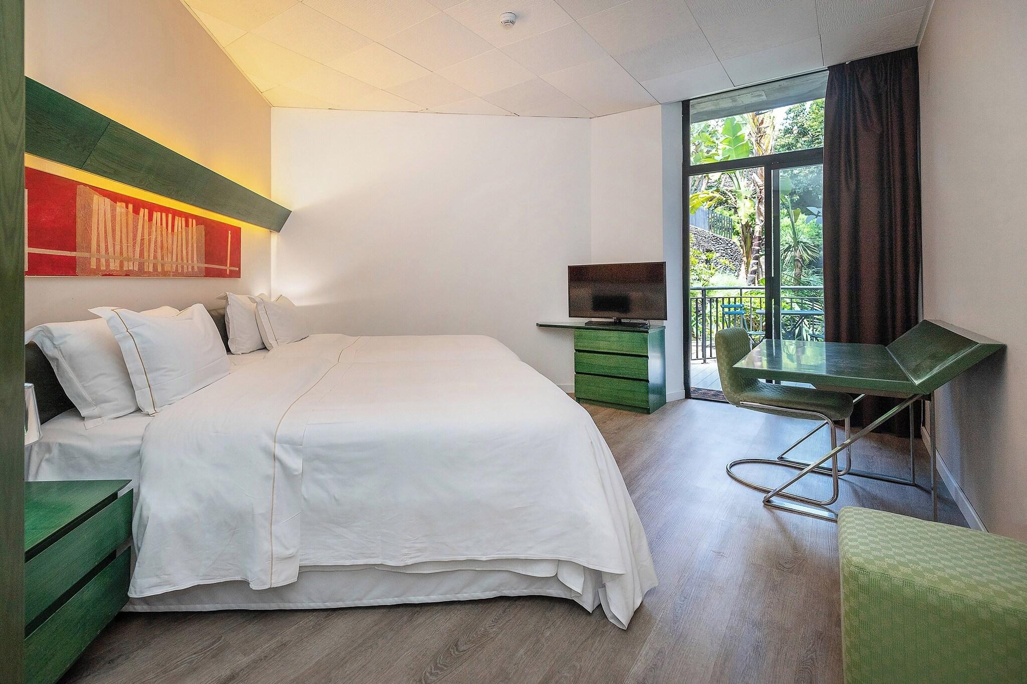 Suite Classic King Bed