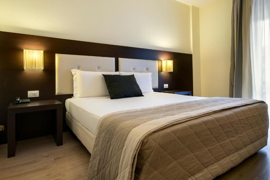 Double or Twin Standard