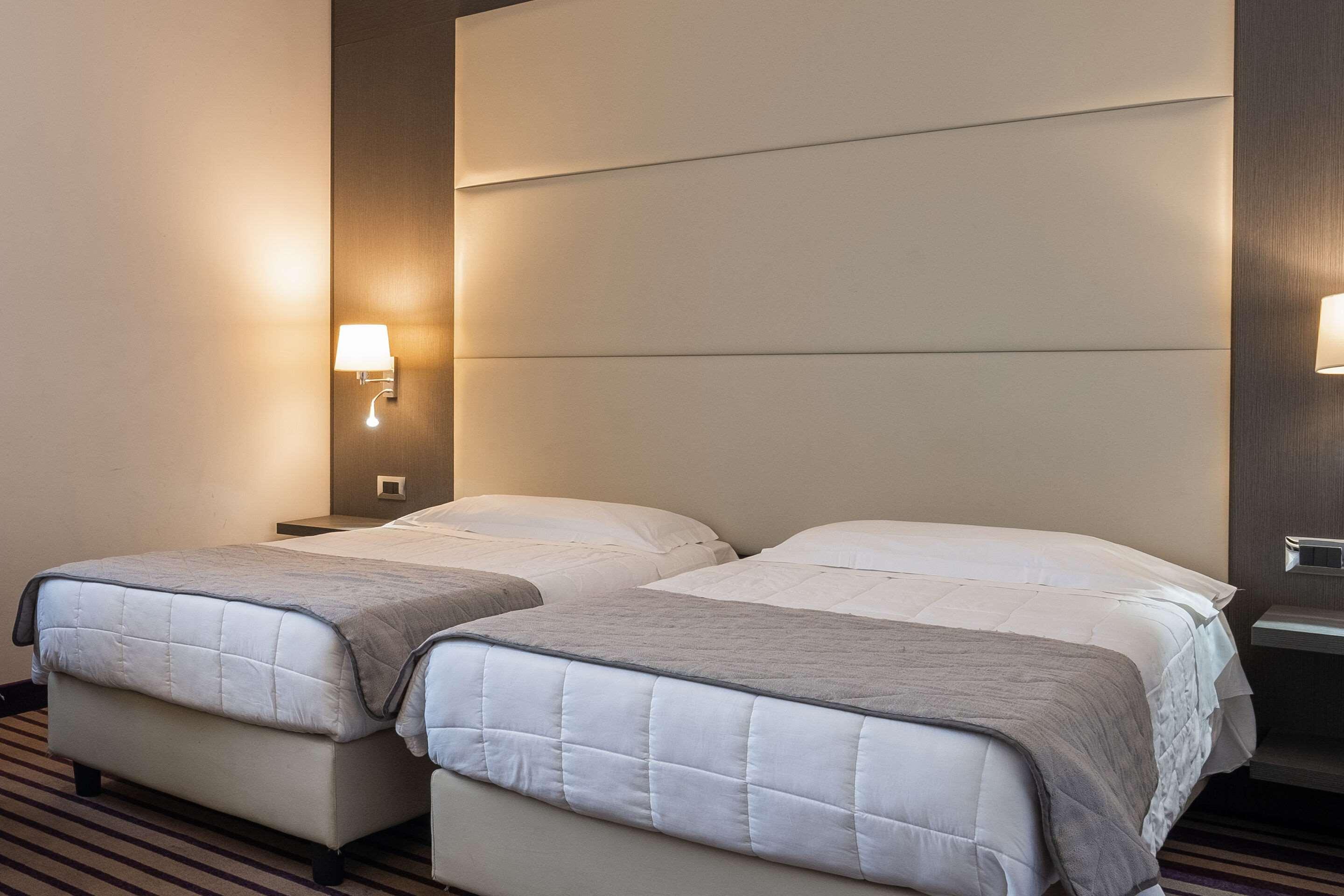 Double Queen Bed Non Smoking