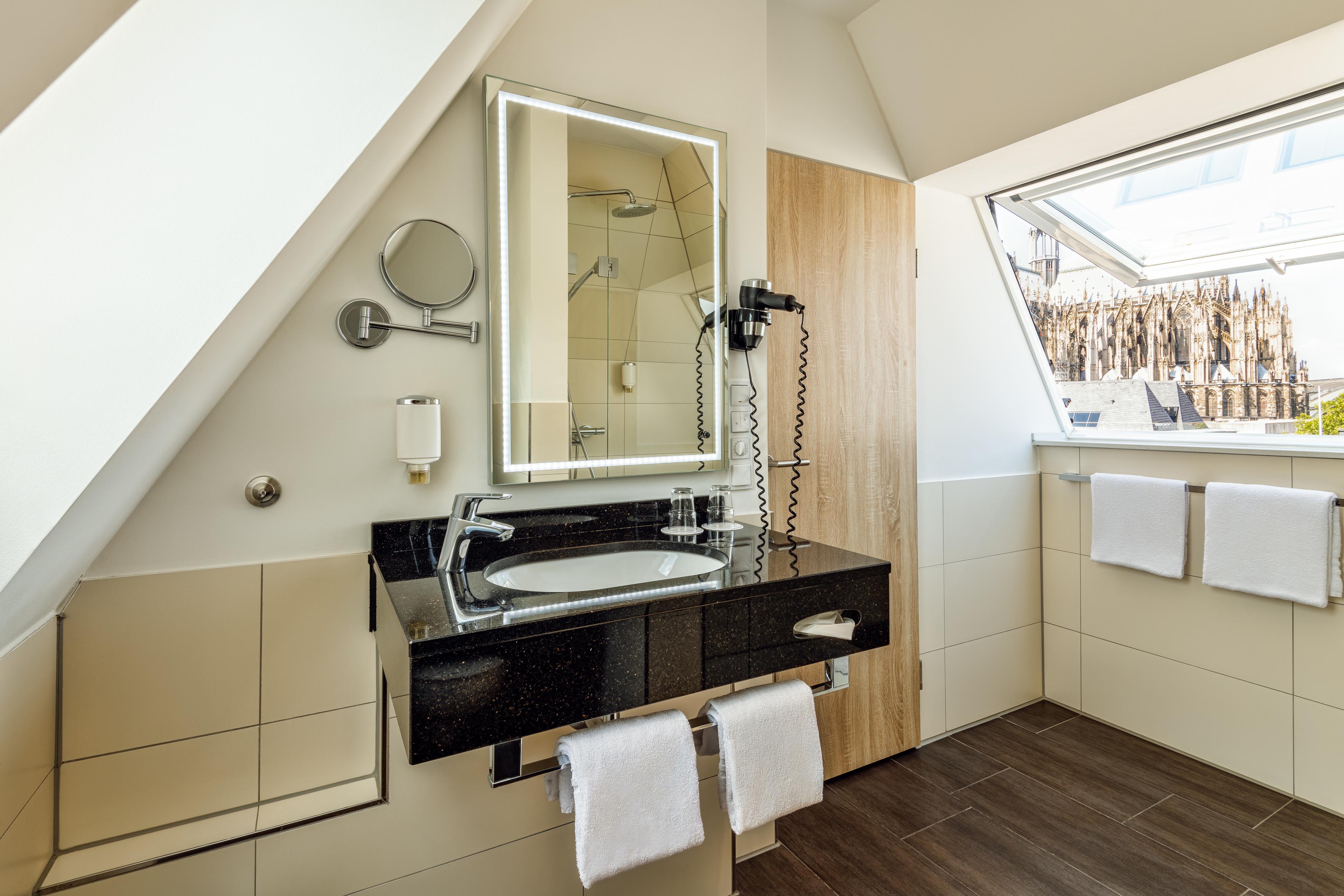 Junior Suite Standard