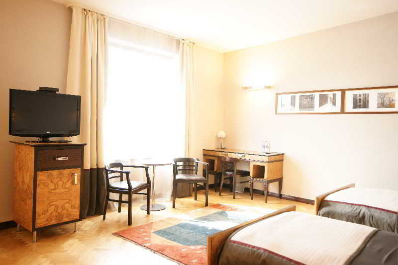 Double or Twin Standard