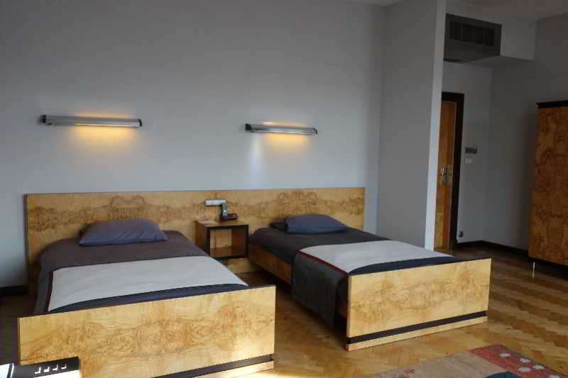 Double or Twin Standard