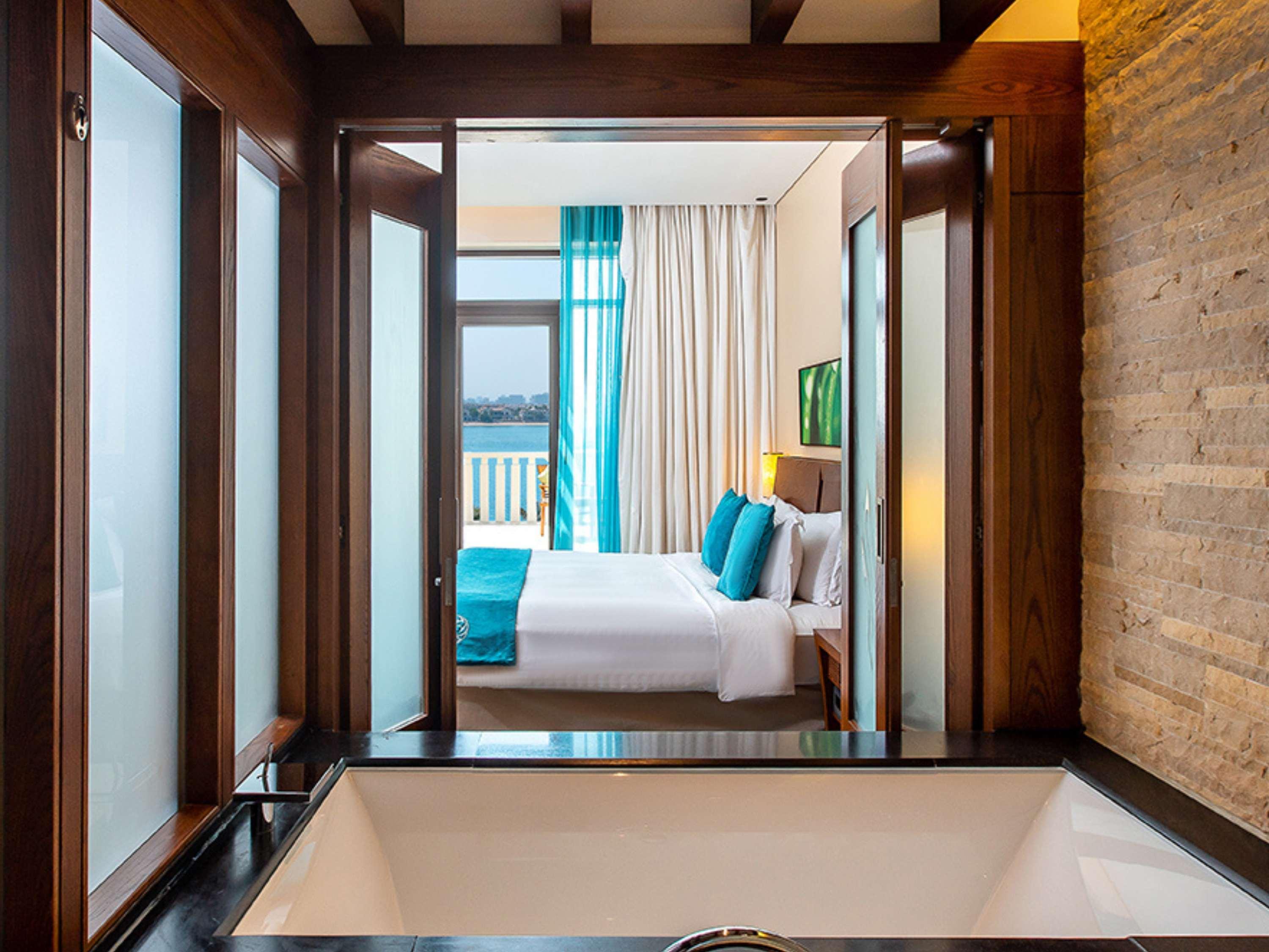 Double Sea View King Bed