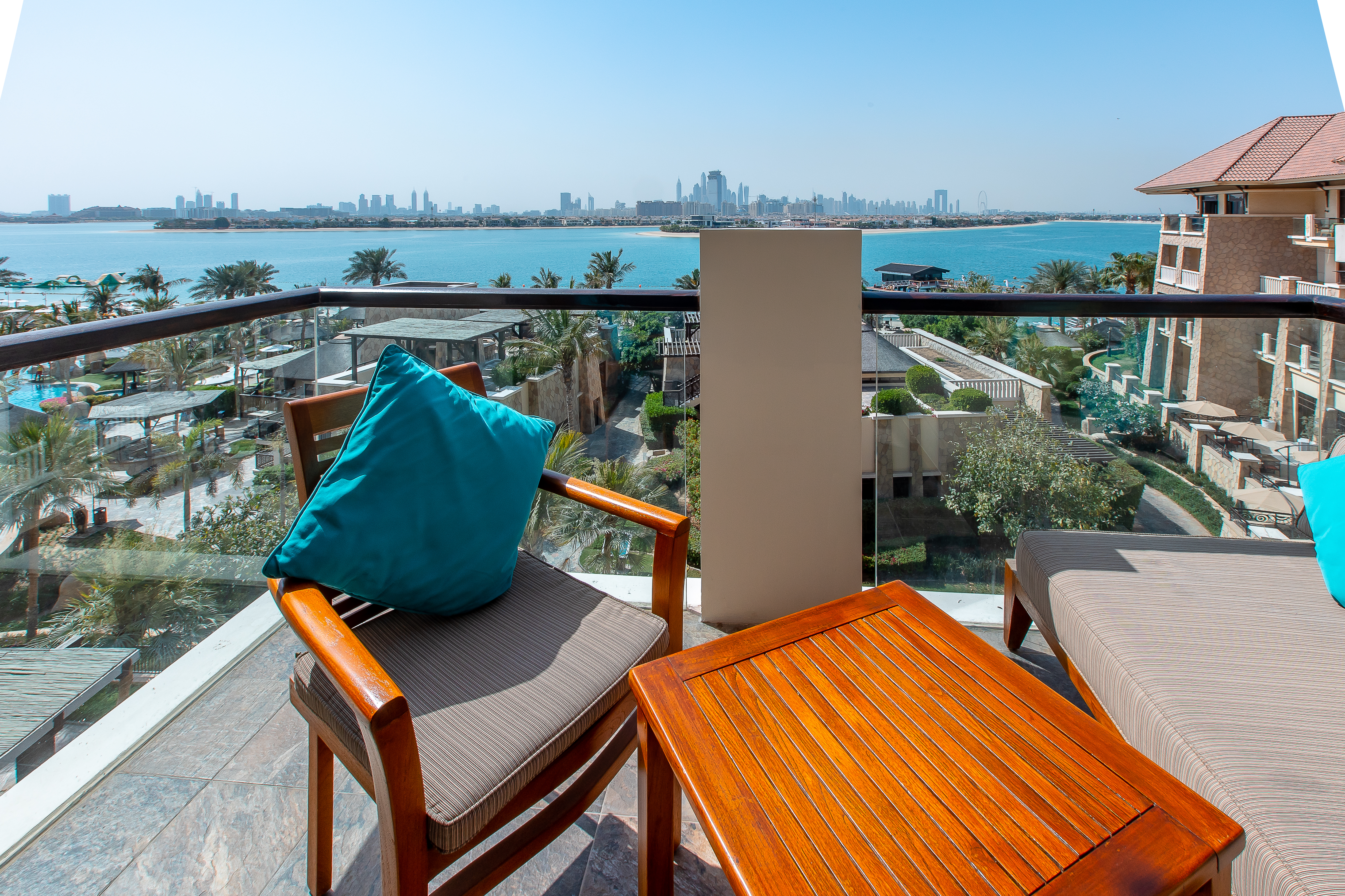 Double Deluxe King Bed