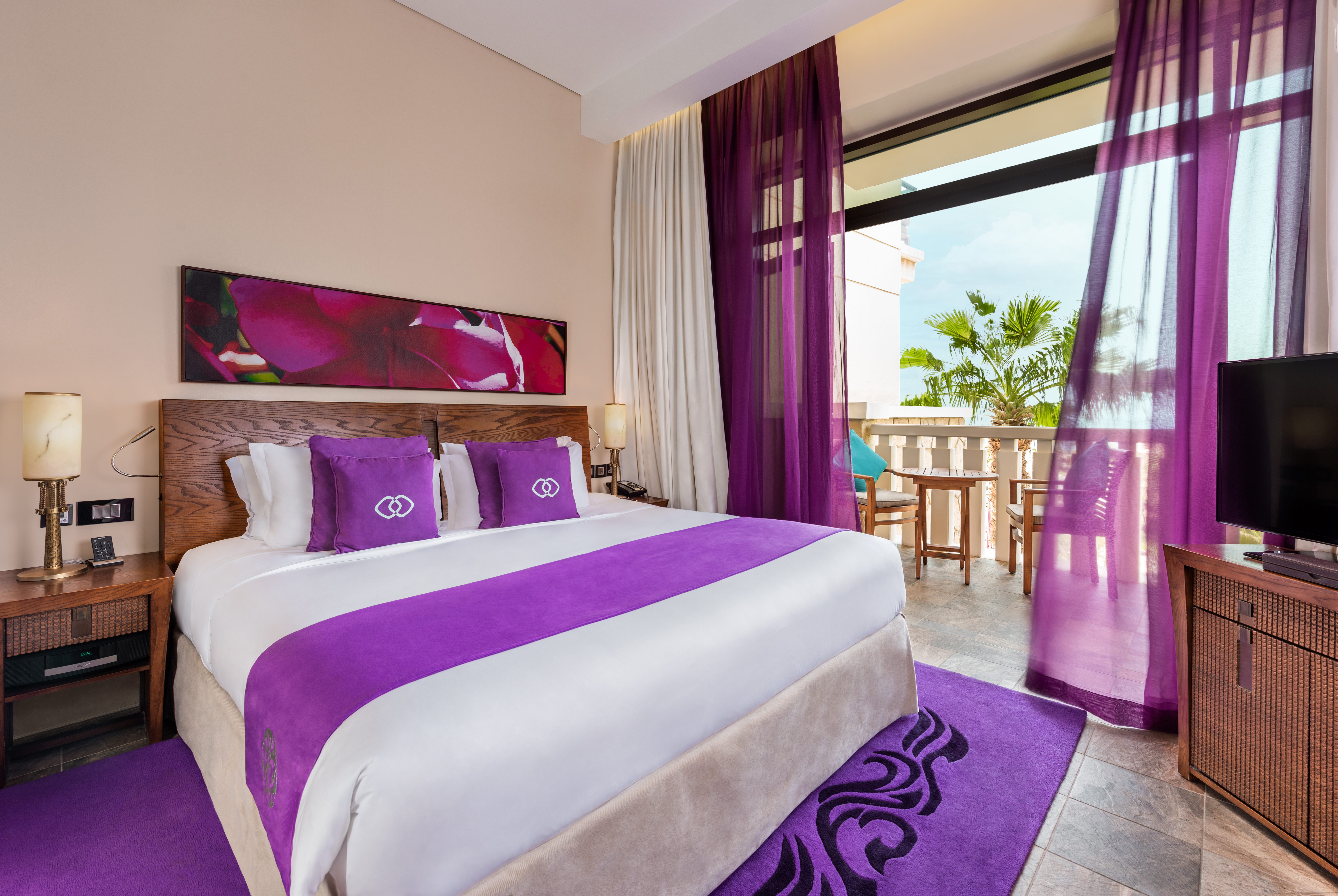 Junior Suite King Size Bed