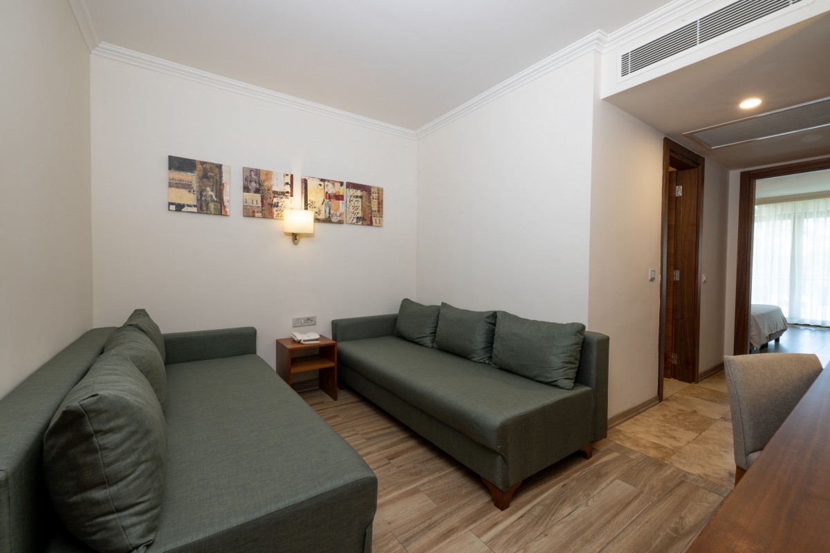 Family Room Land View