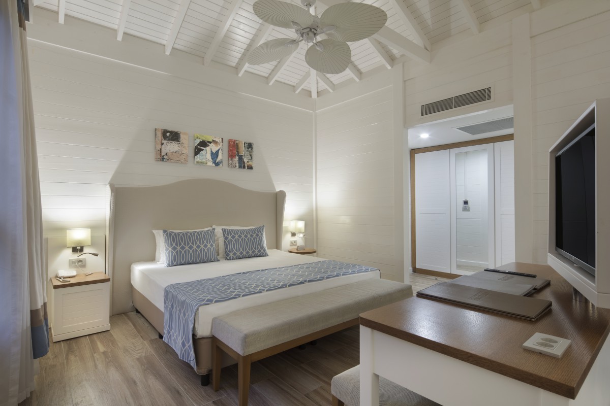 Suite Pool View One Bedroom