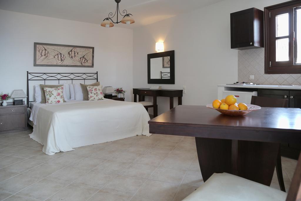 Studio Side Sea View