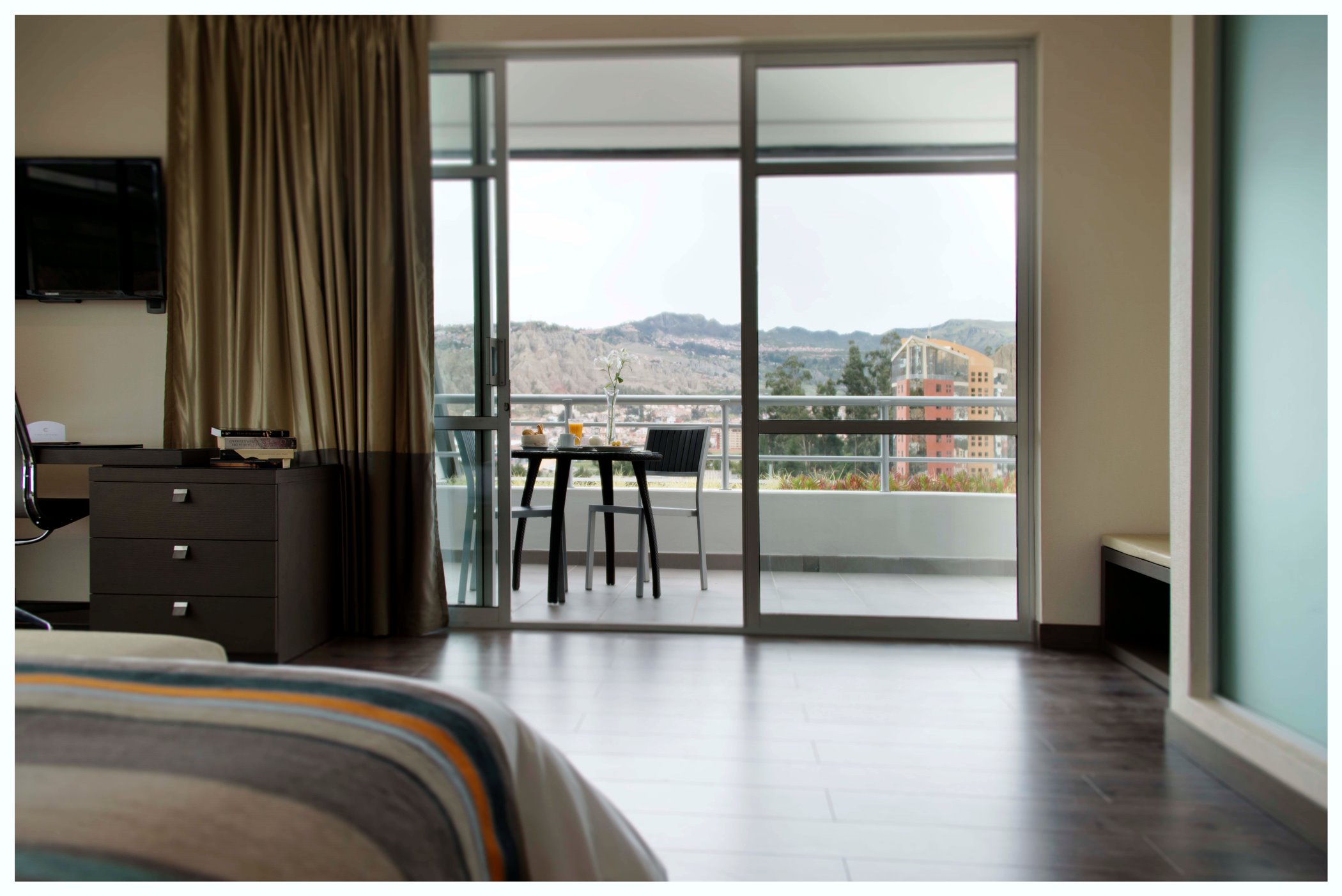 Double Deluxe King Bed