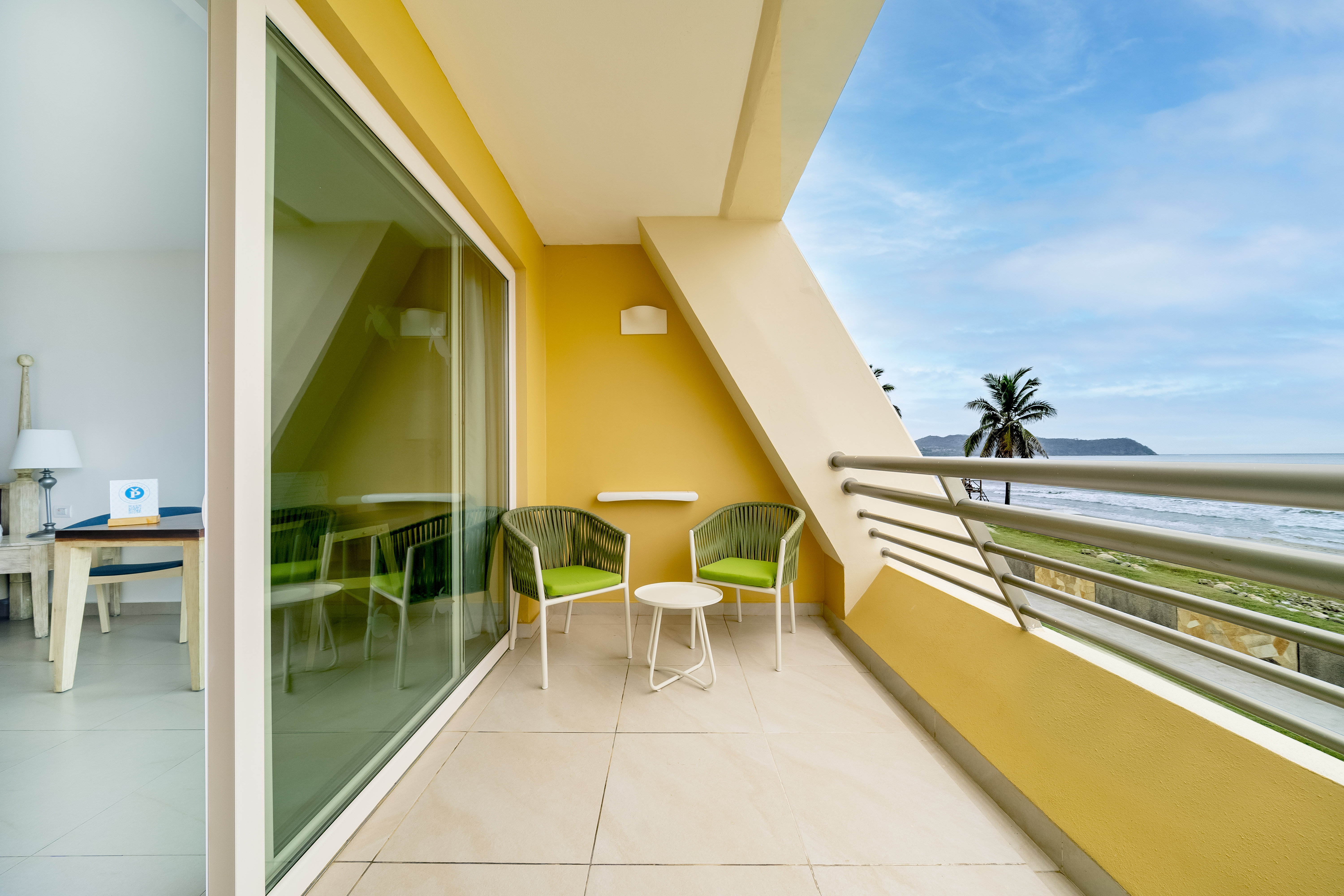 Junior Suite Ocean Front