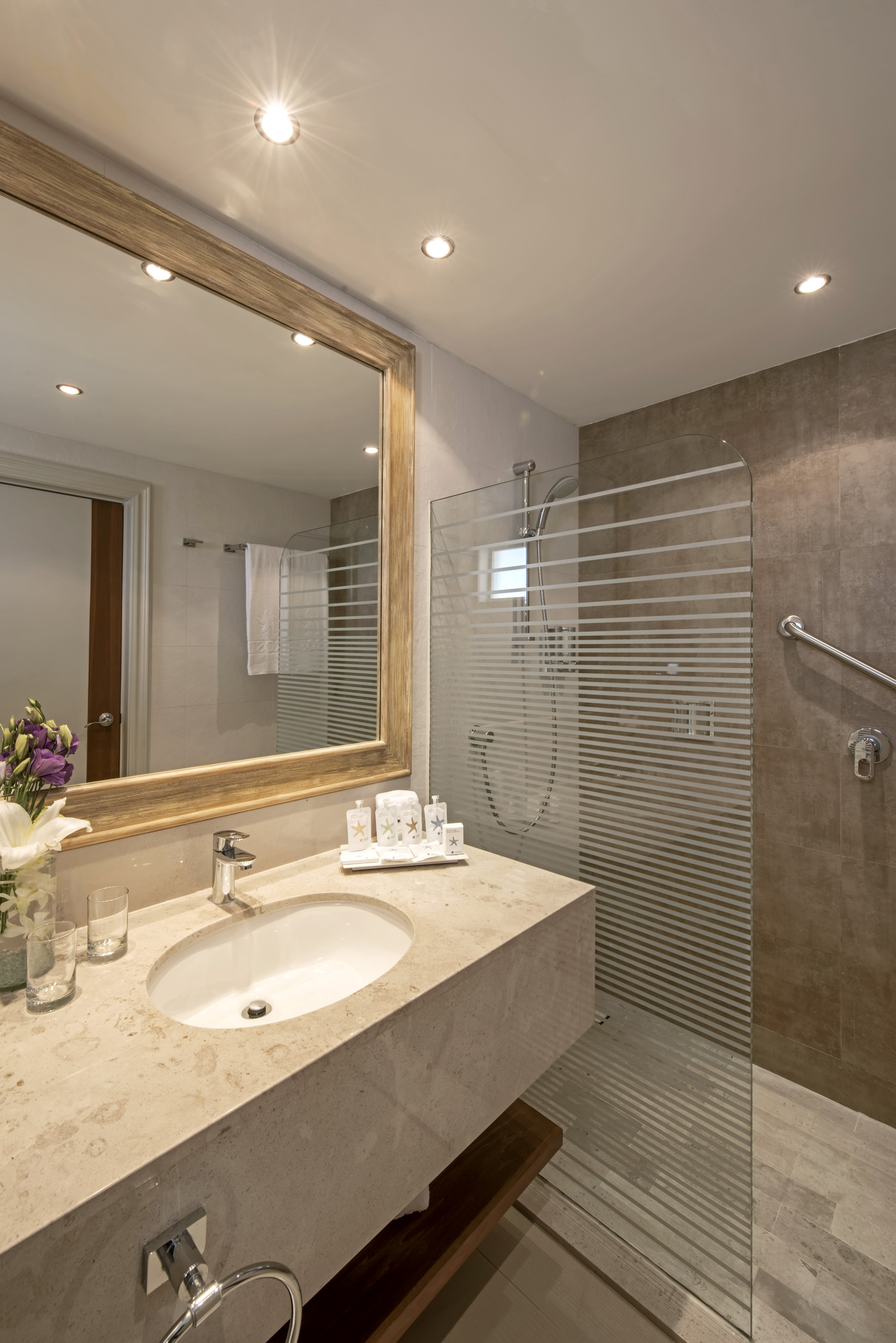 Junior Suite Ocean Front