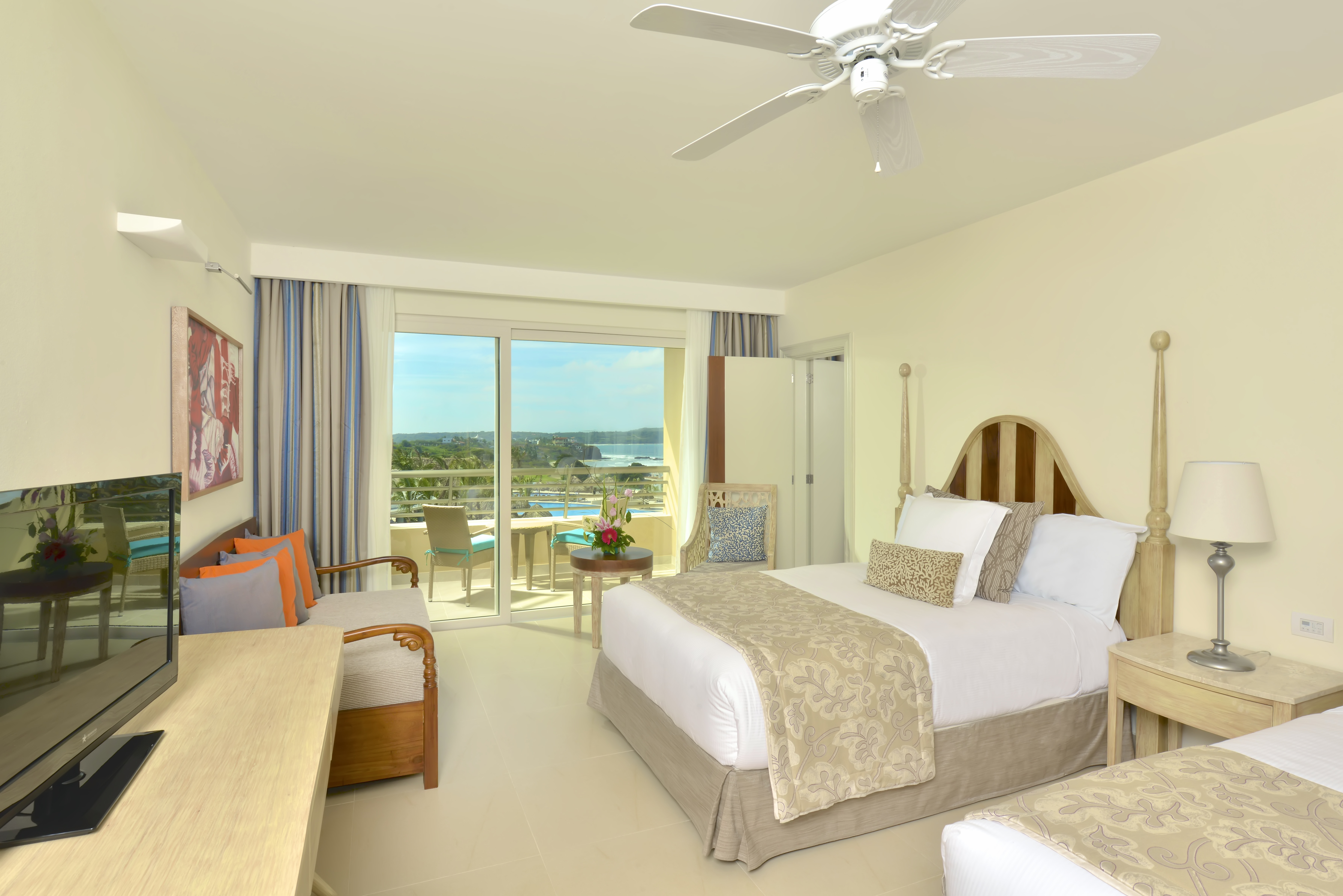 Junior Suite Ocean Front
