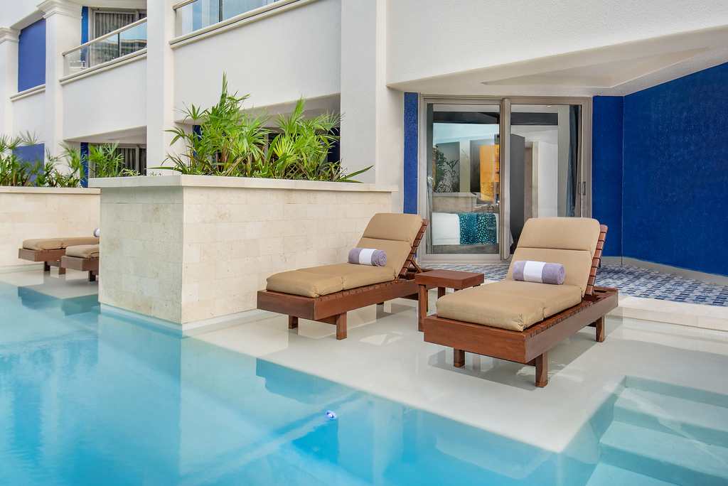 Double with Private Pool