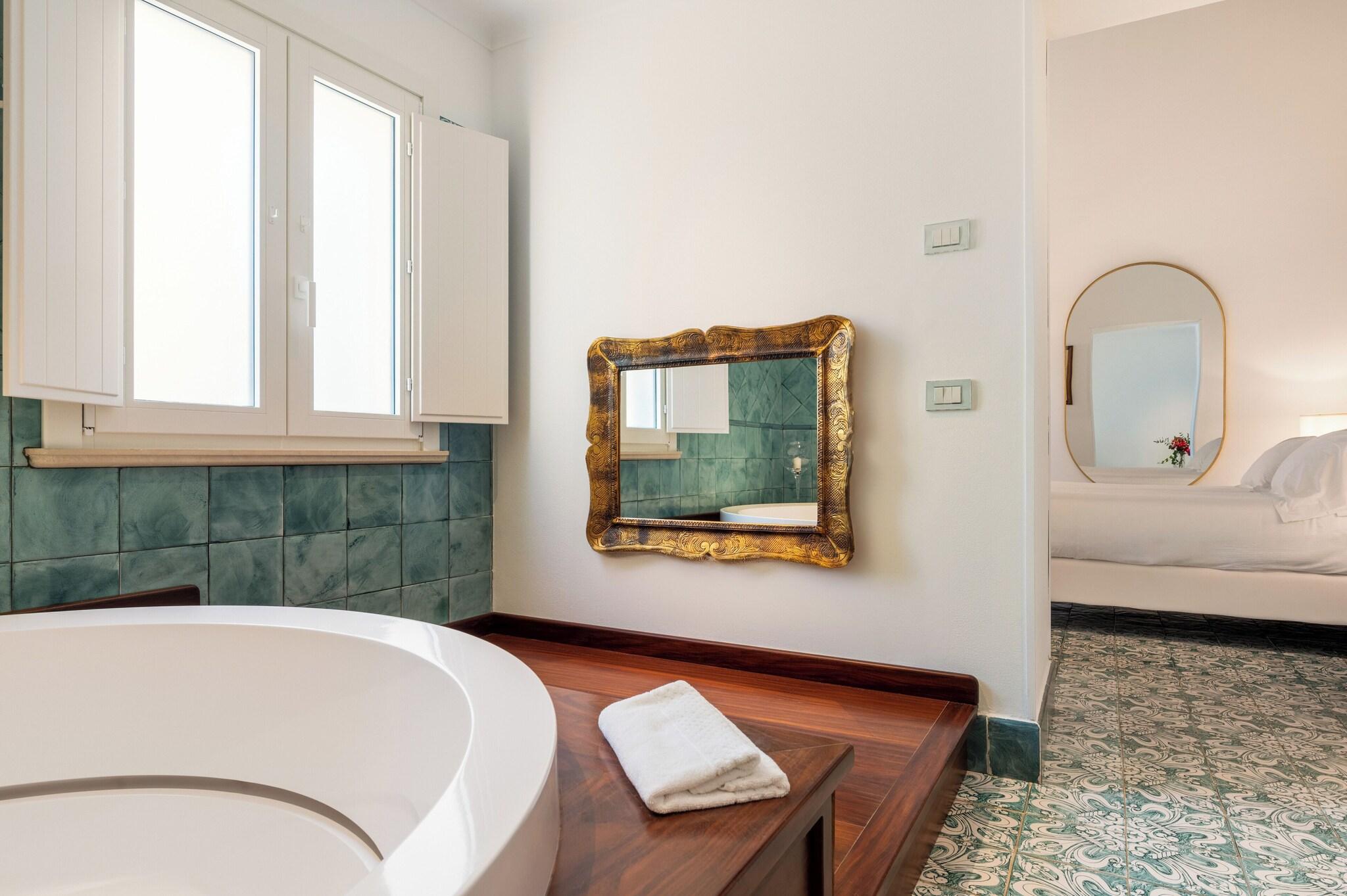 Junior Suite Queen Size Bed