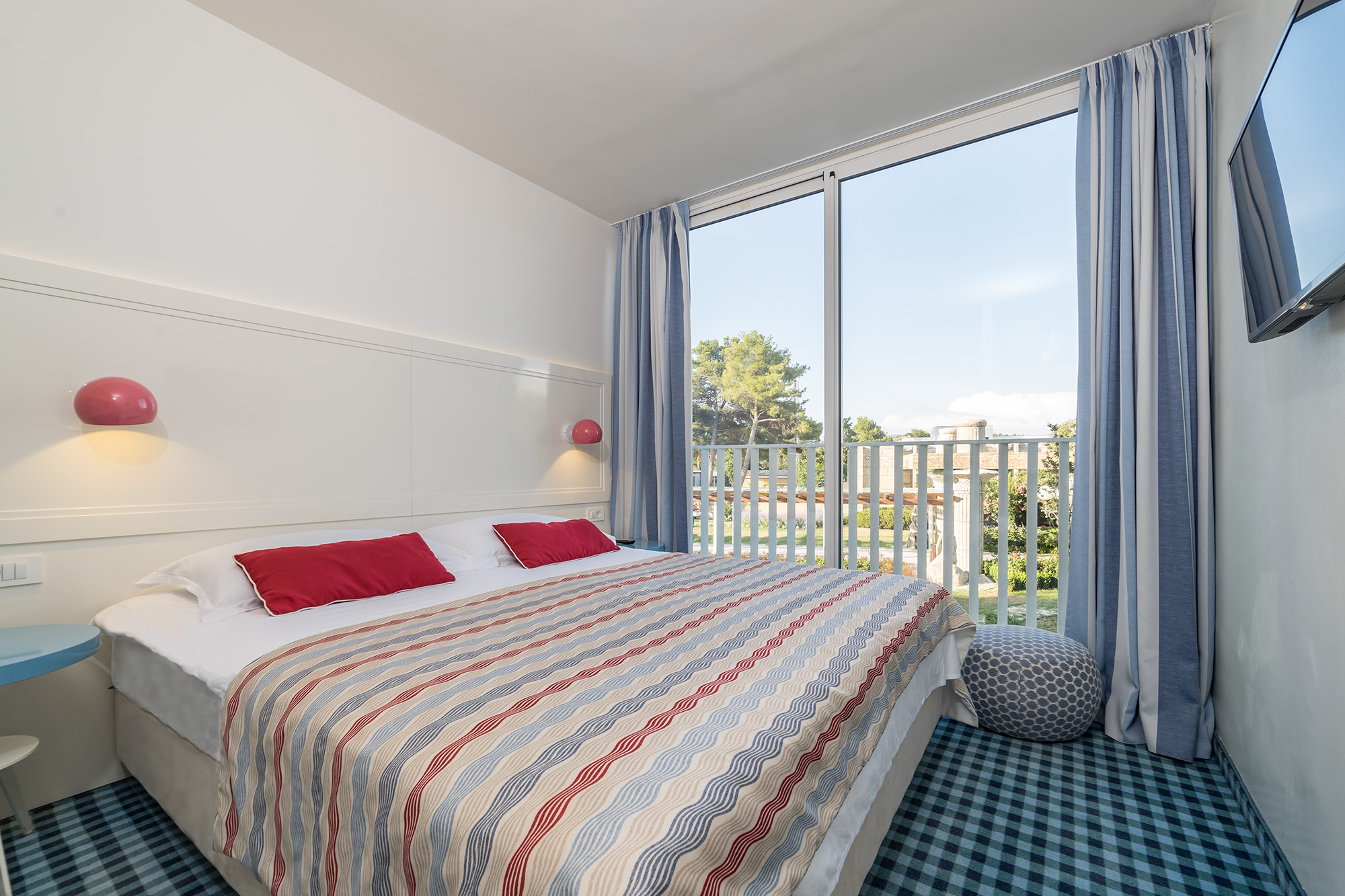 Double or Twin Standard