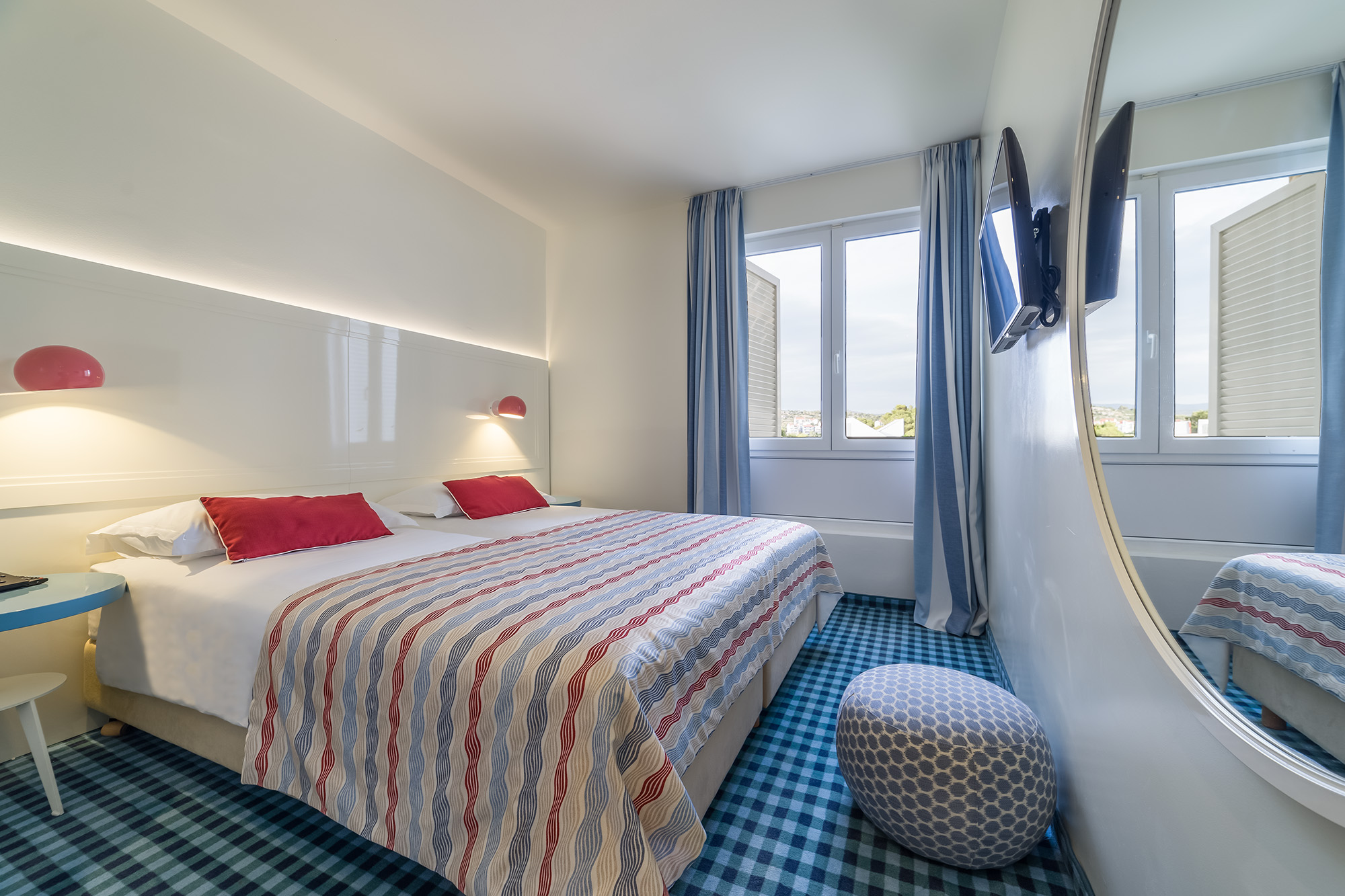 Room Connecting Room