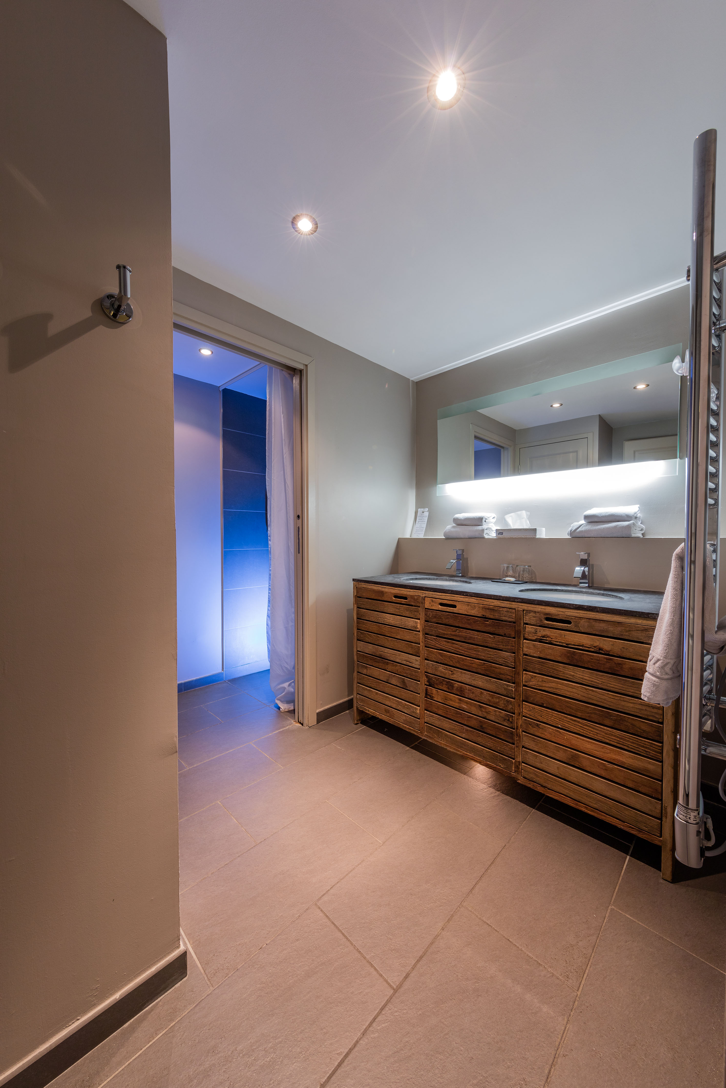 Double or Twin Standard