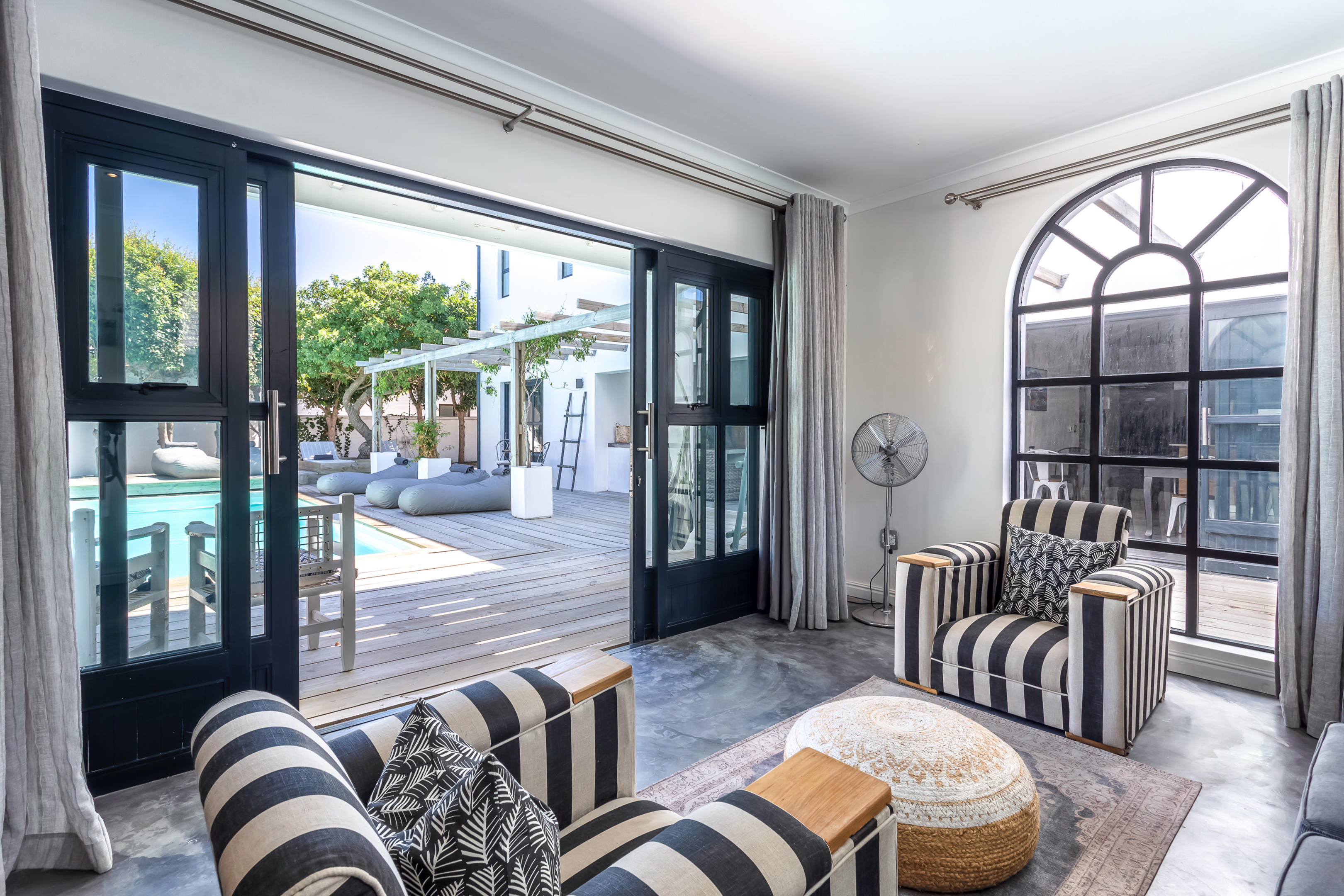 Suite Classic Pool View