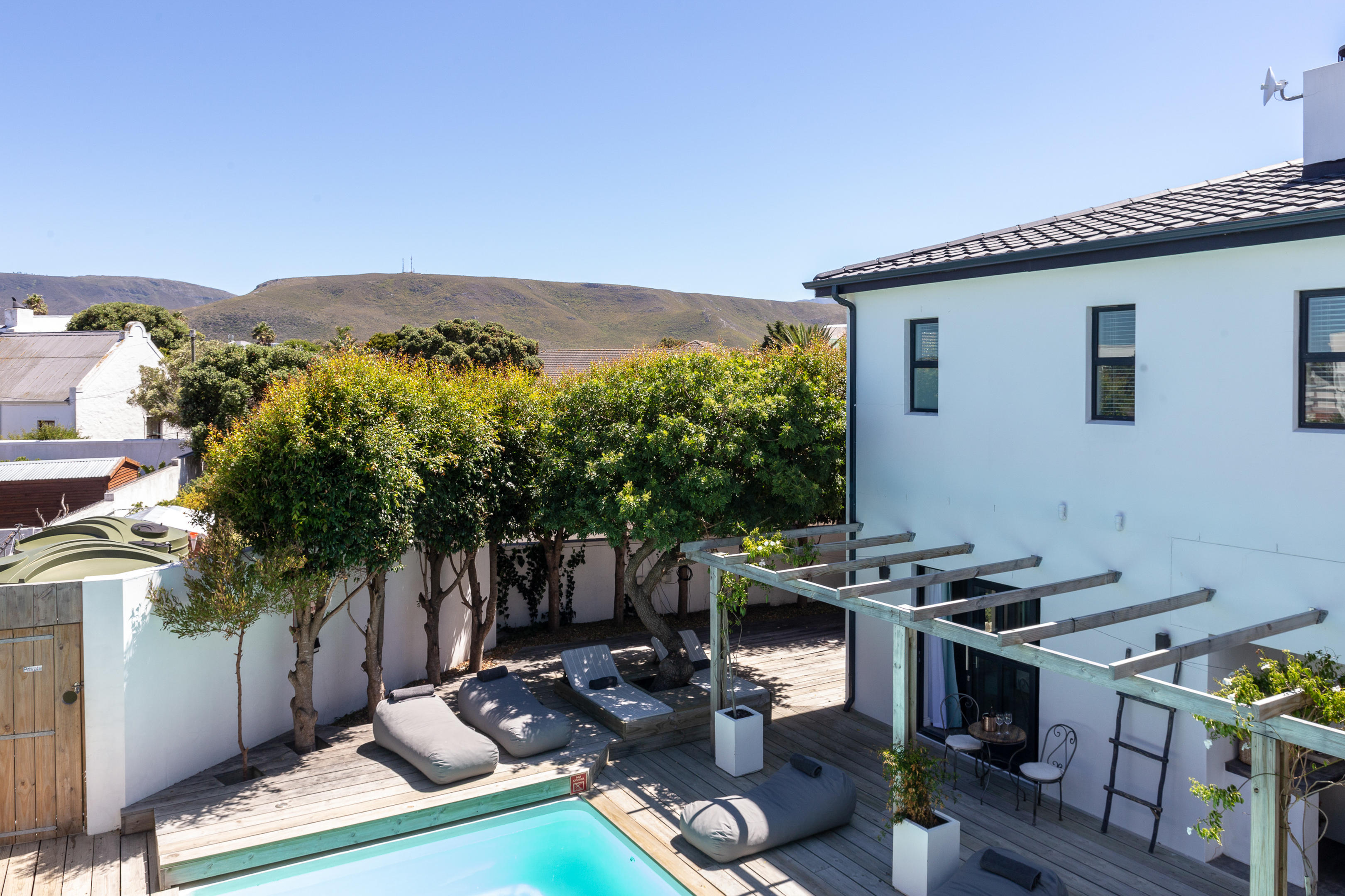 Suite Classic Pool View