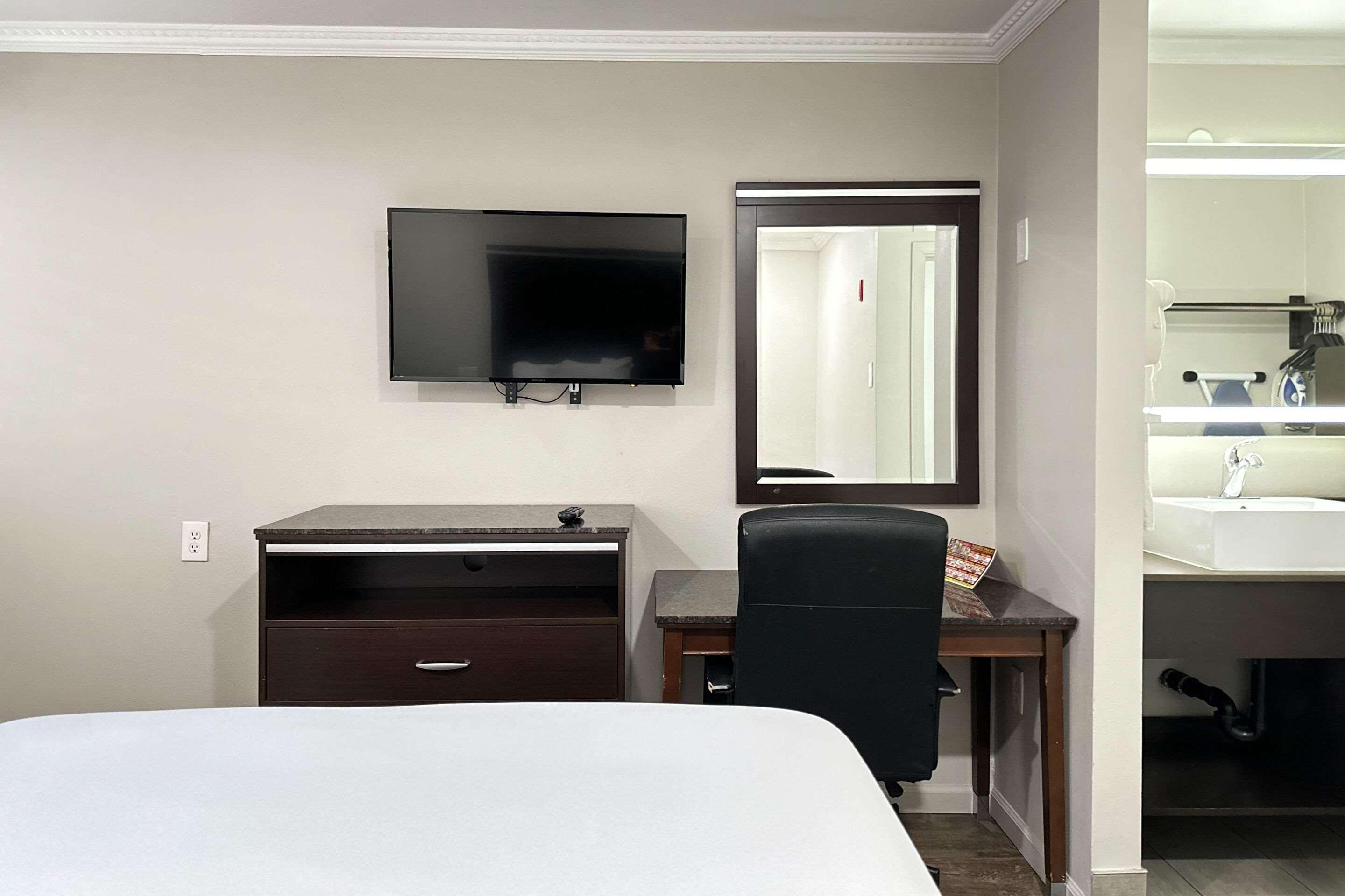 Double Two Queen Beds Non Smoking