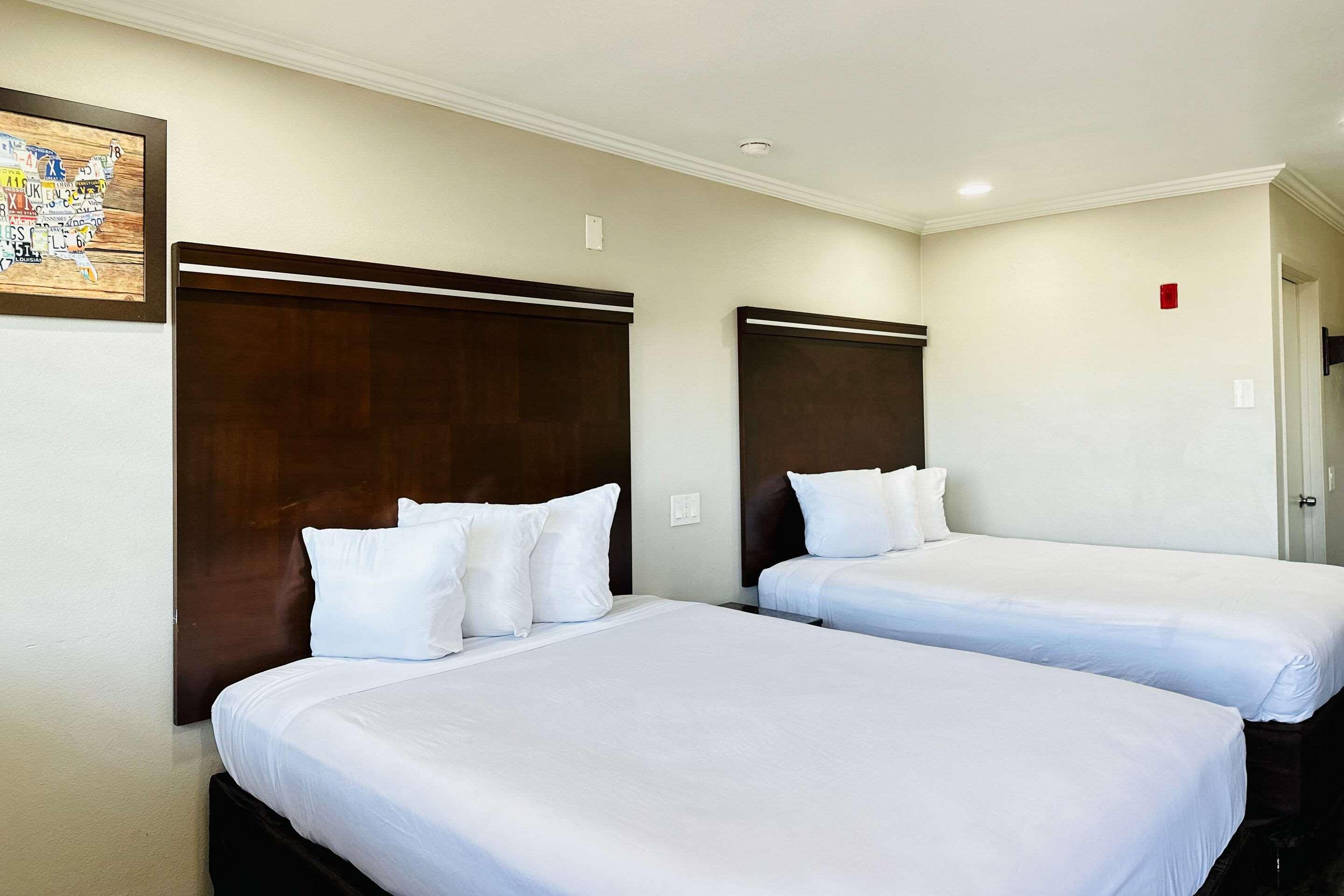 Double Two Queen Beds Non Smoking