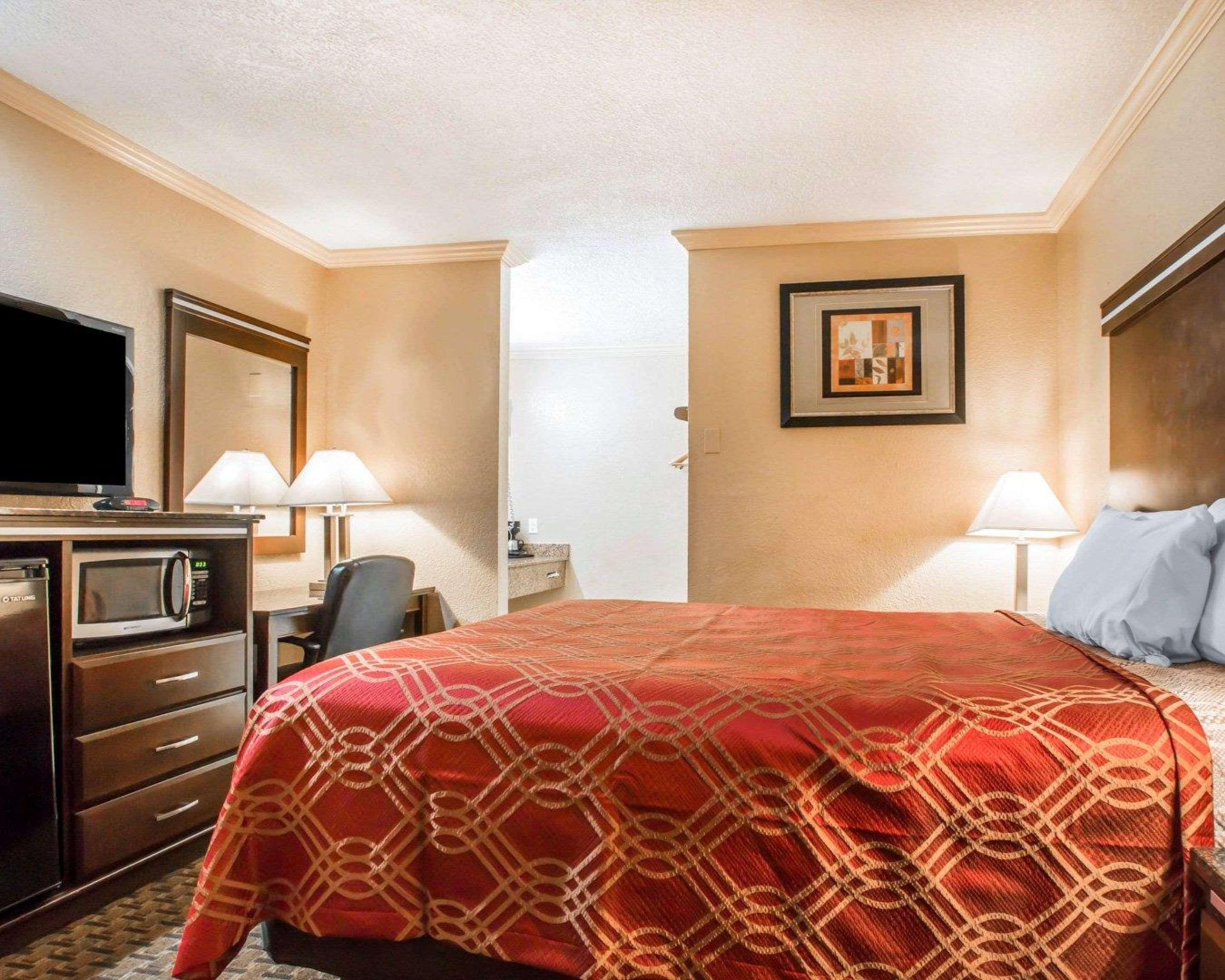 Double Queen Size Bed