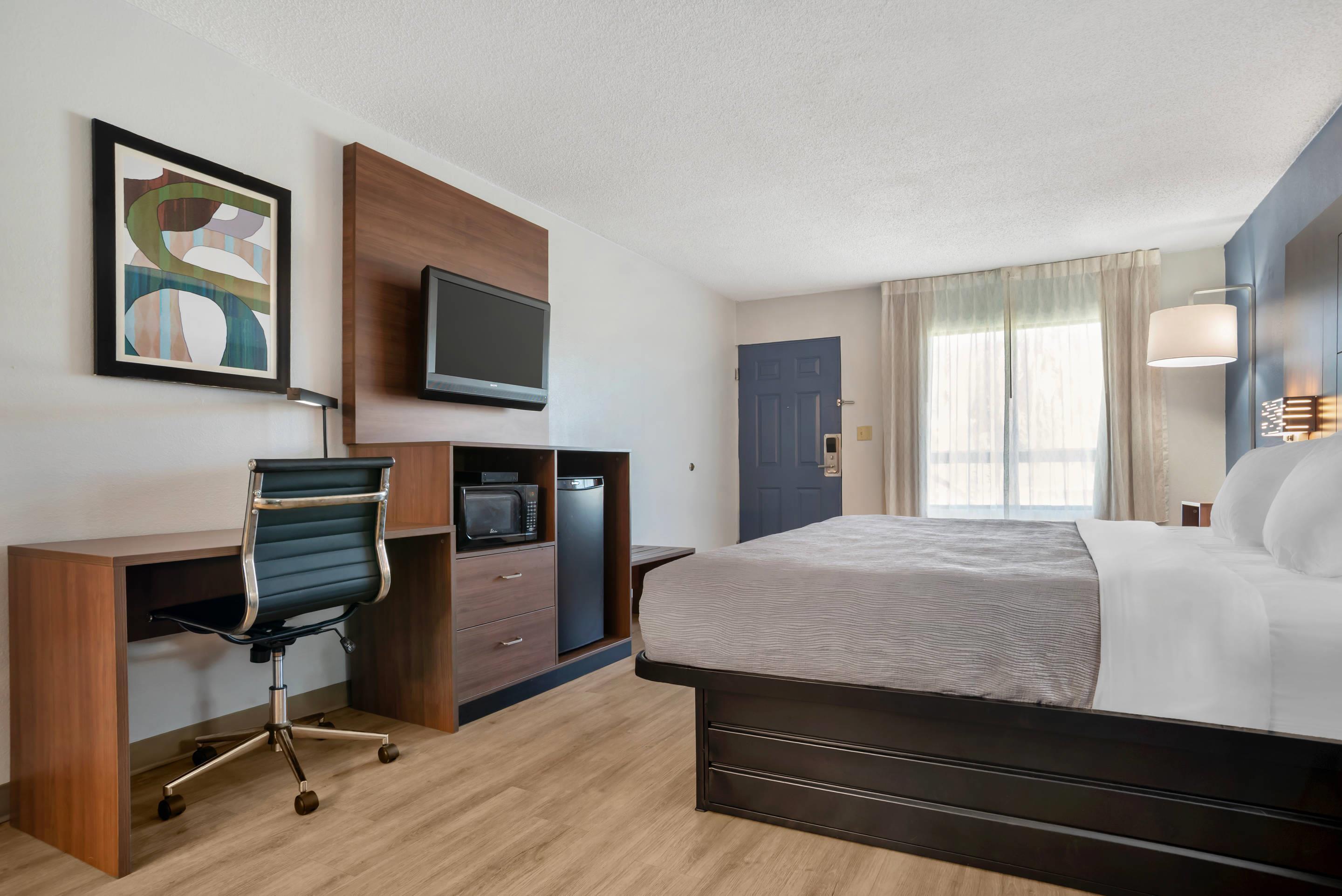 Double King Bed Non Smoking