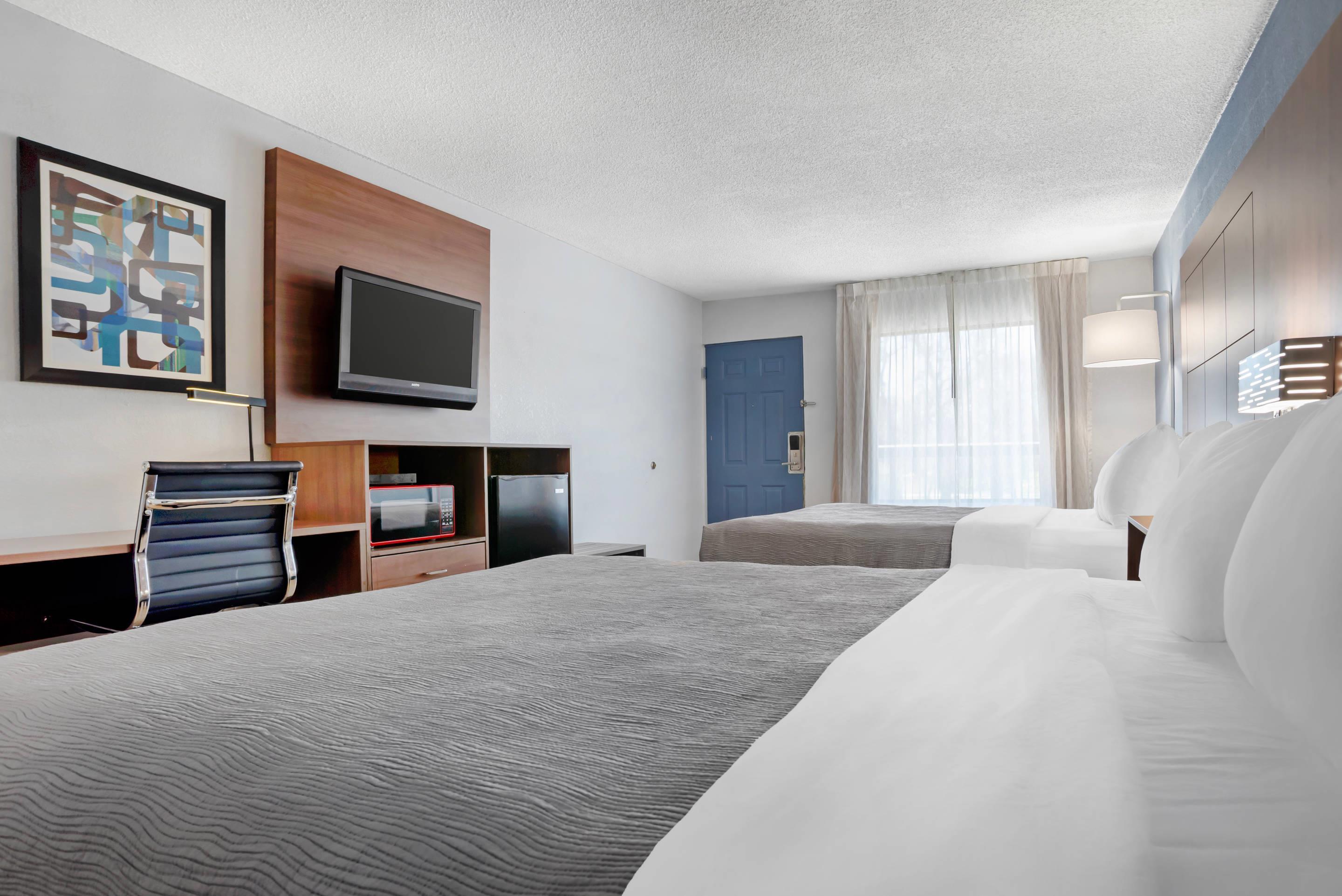 Double Two Queen Beds Non Smoking