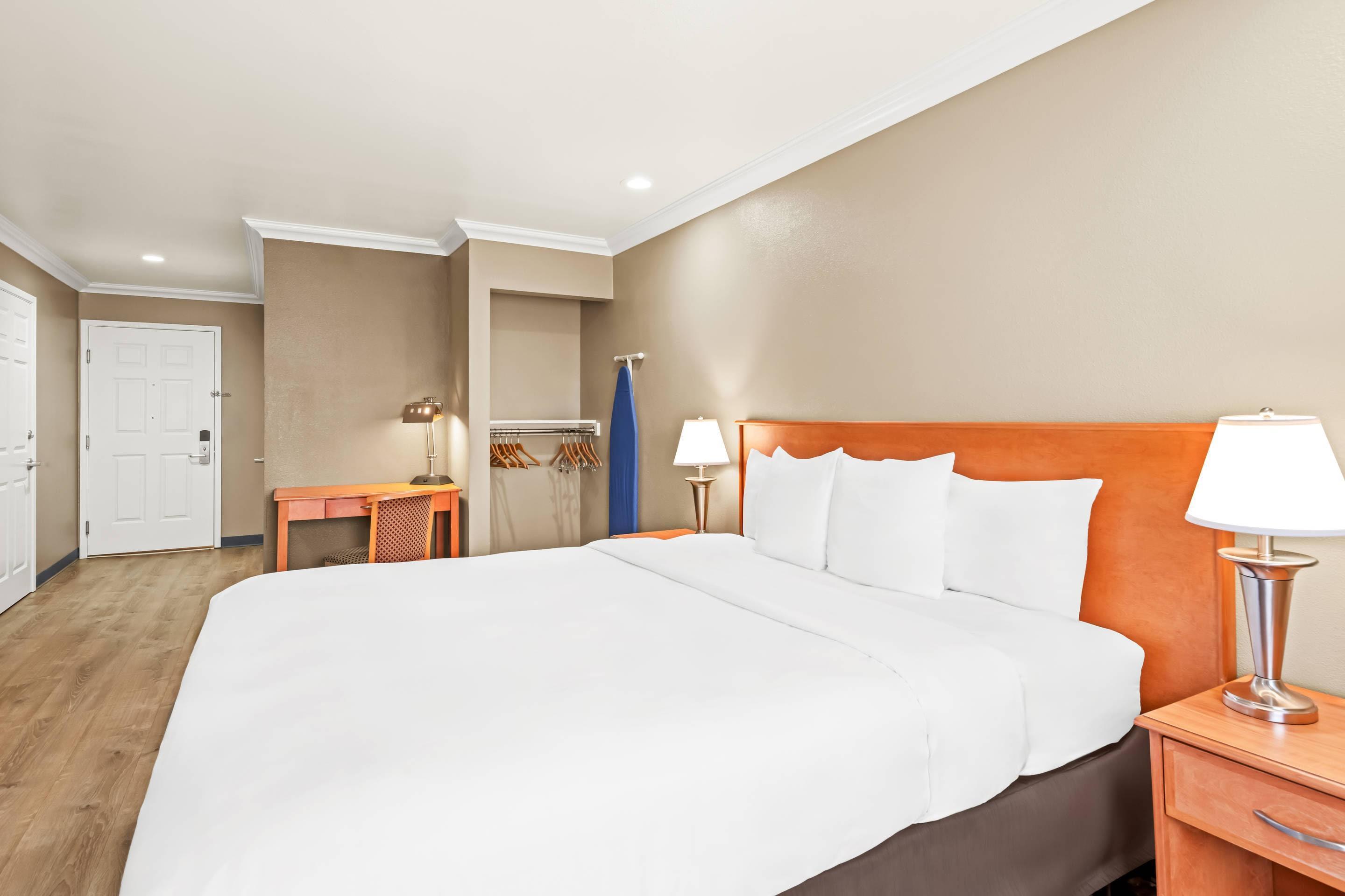 Double Accessible King Size Bed