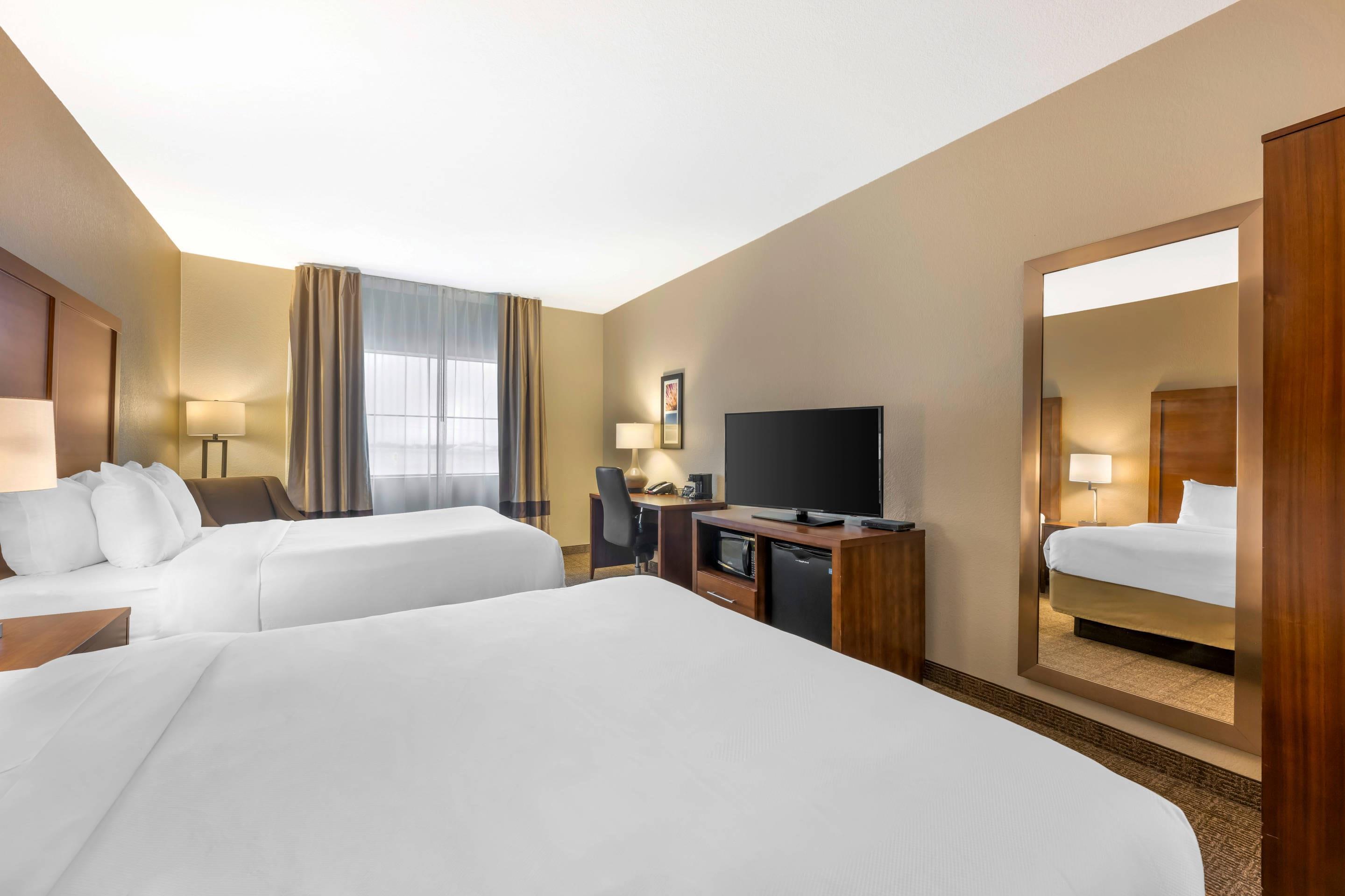 Double Two Queen Beds Non Smoking