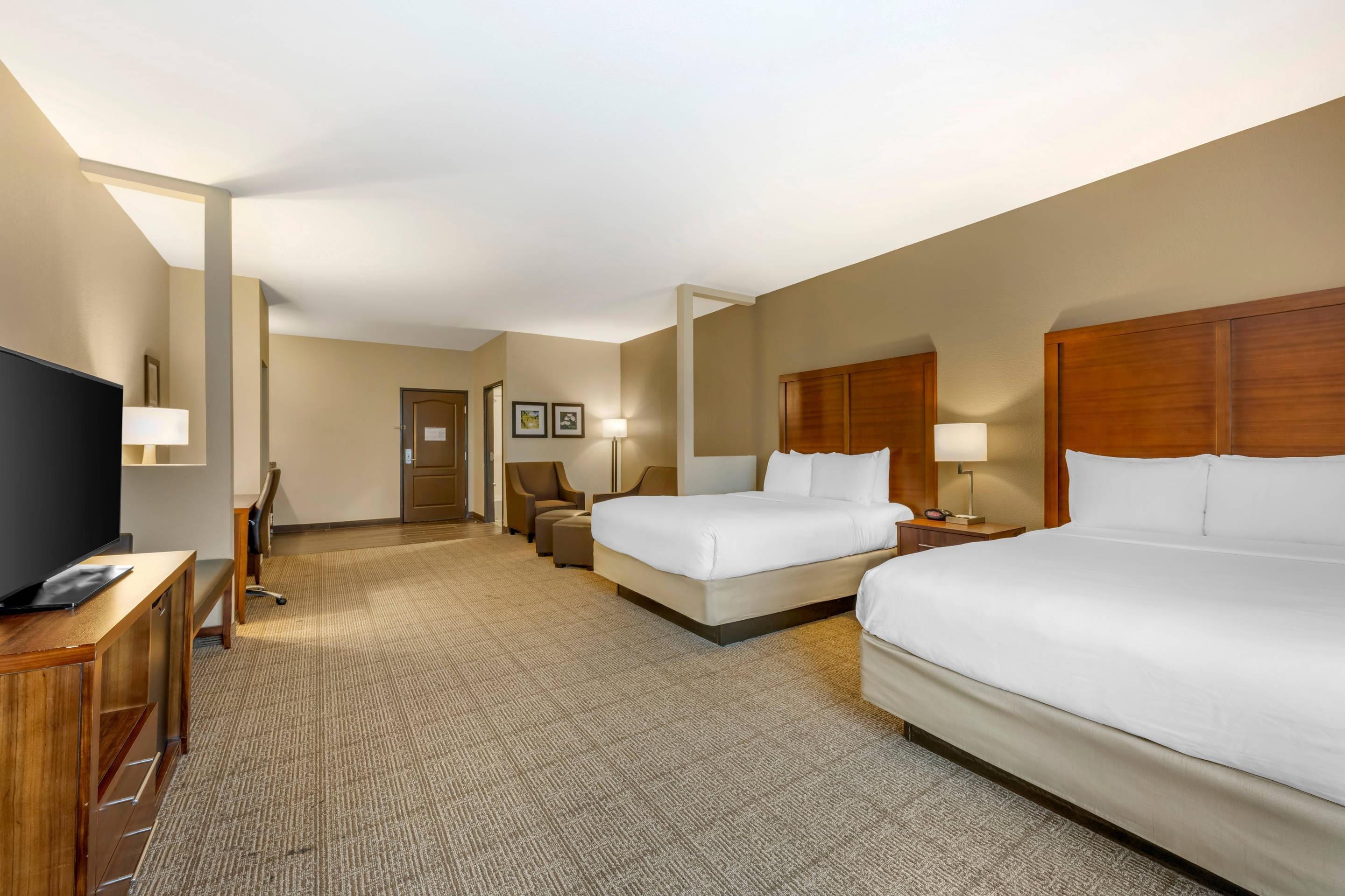 Double Two Queen Beds