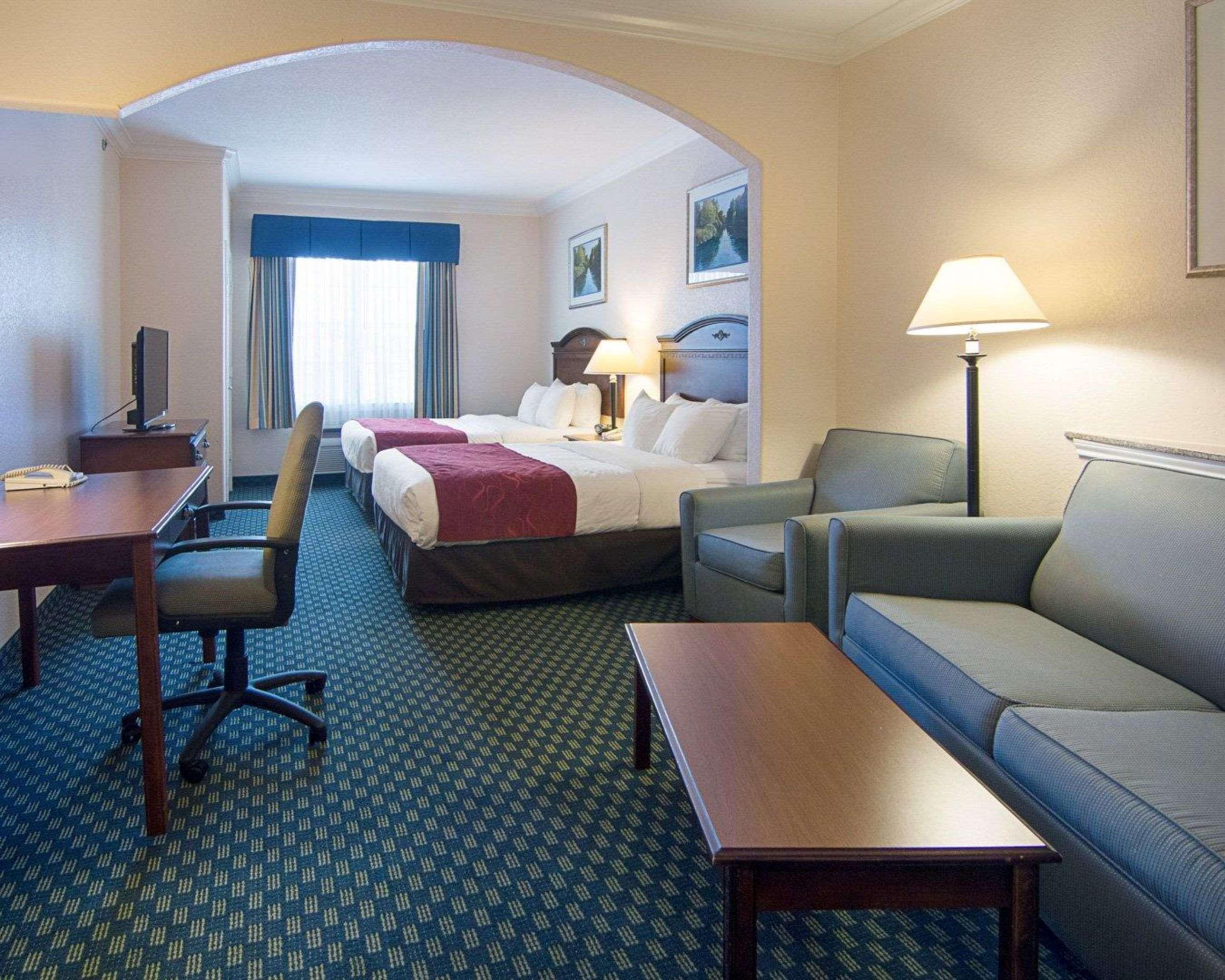 Suite Two Queen Beds